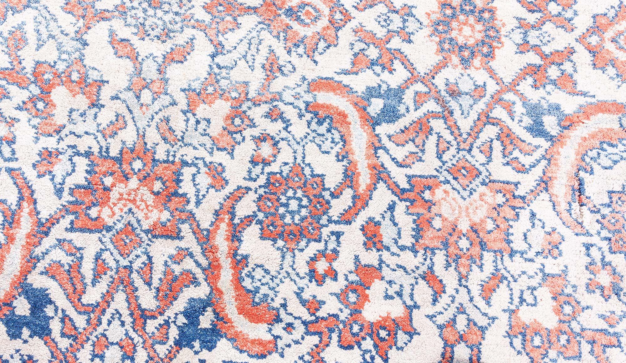 Doris Leslie Blauer antiker indischer Agra handgefertigter Teppich aus Wolle im Angebot 3