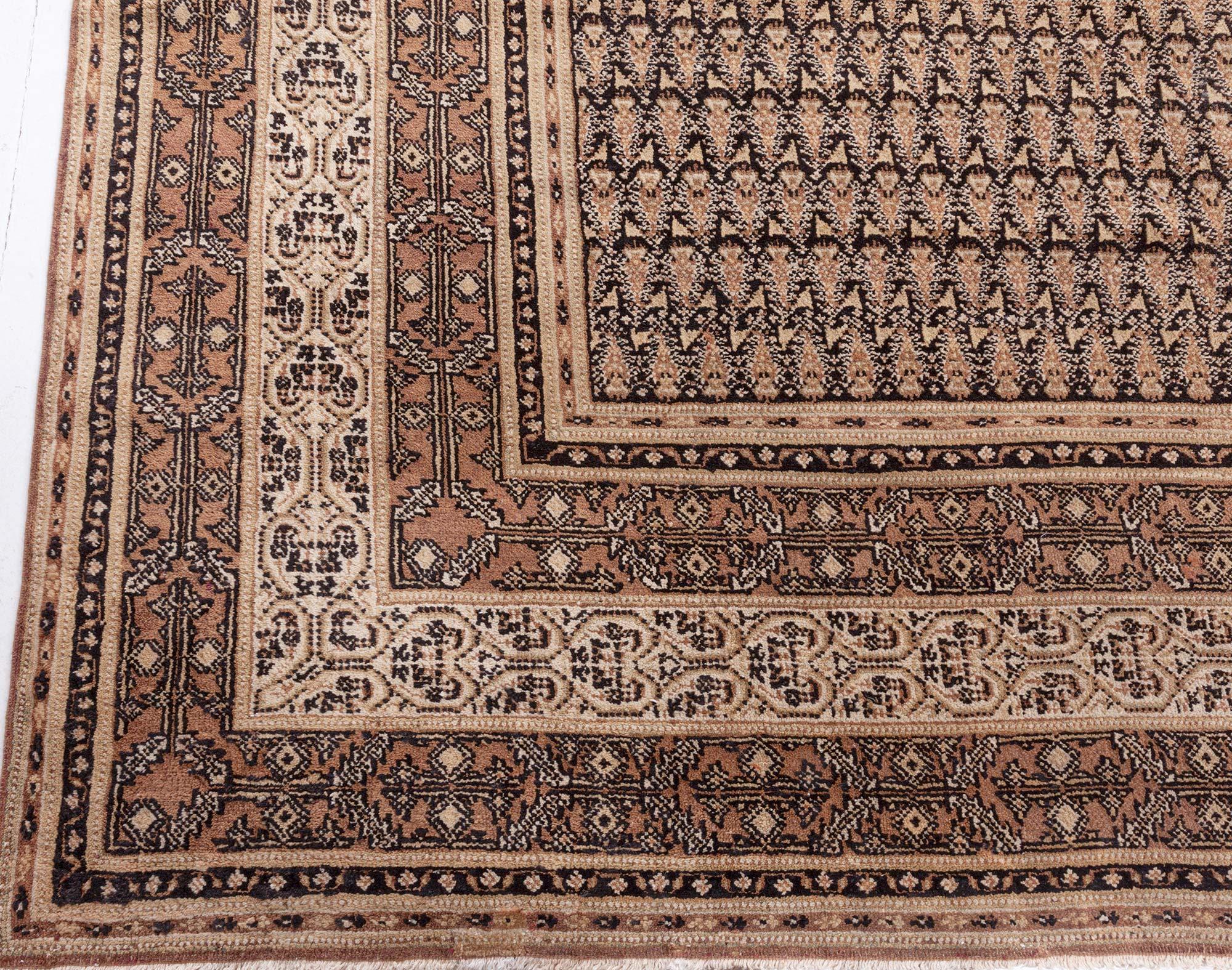 Doris Leslie Blauer antiker indischer Agra handgefertigter Teppich aus Wolle im Angebot 3