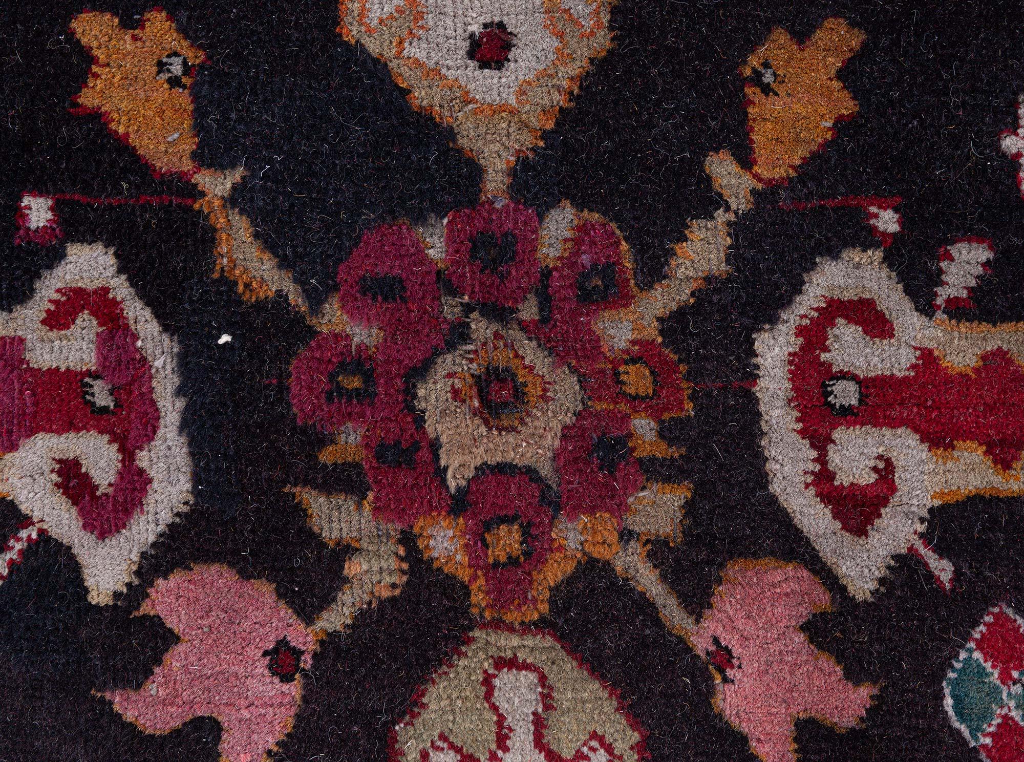 Doris Leslie Blau Tappeto antico indiano Agra in vendita 3