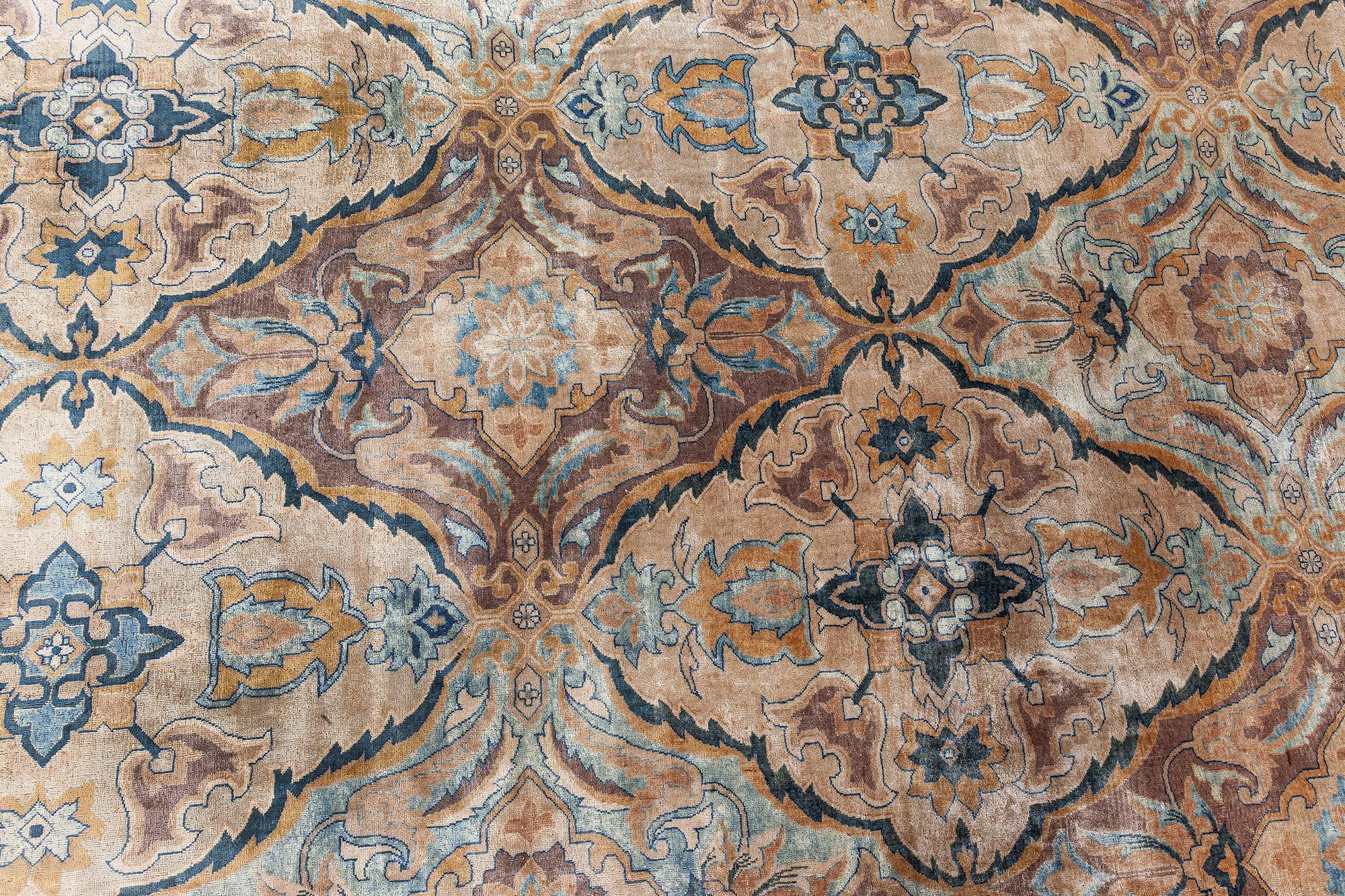 Antique Indian Botanic Handmade Wool Rug
Size: 13'4