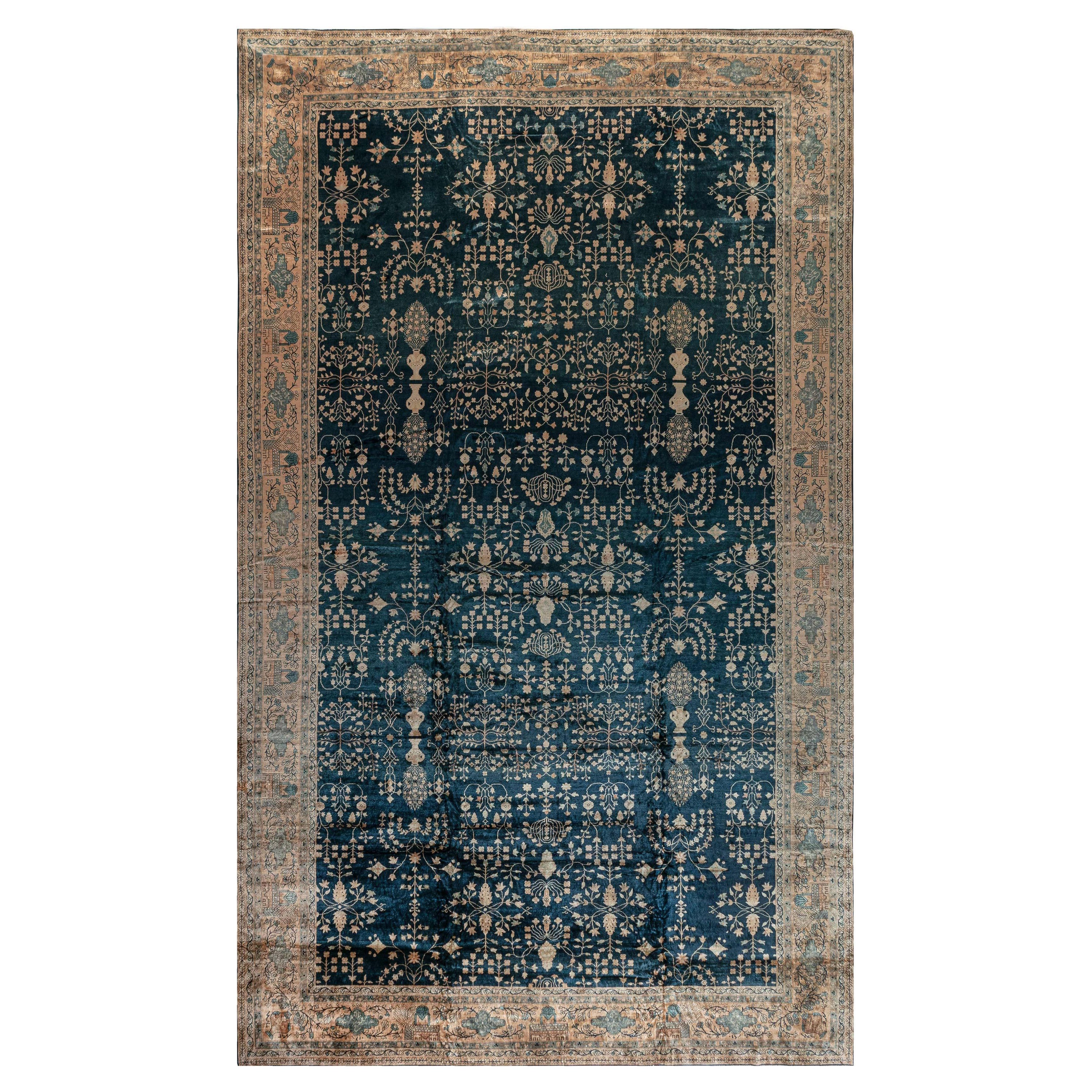 Doris Leslie Blauer antiker indischer botanischer Teppich in Marineblau, handgefertigt aus Wolle im Angebot