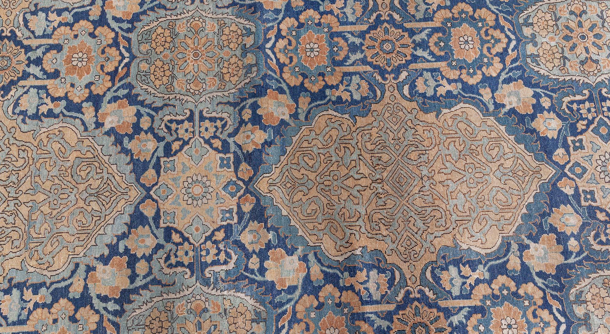 Tapis indien ancien noué à la main Doris Leslie Blau, taille ajustée Bon état - En vente à New York, NY