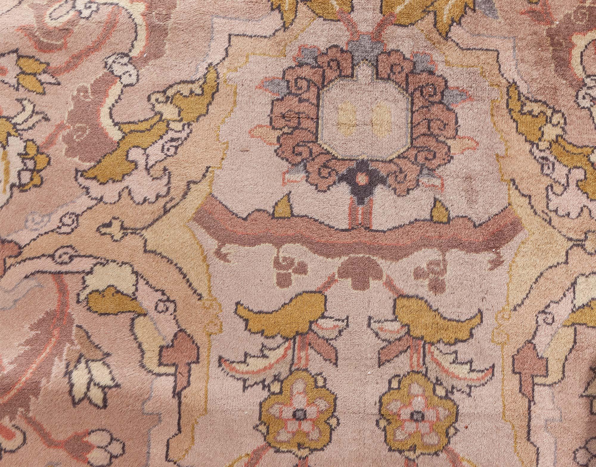 Indien Tapis indien ancien en laine fait à la main Doris Leslie Blau (taille ajustée) en vente