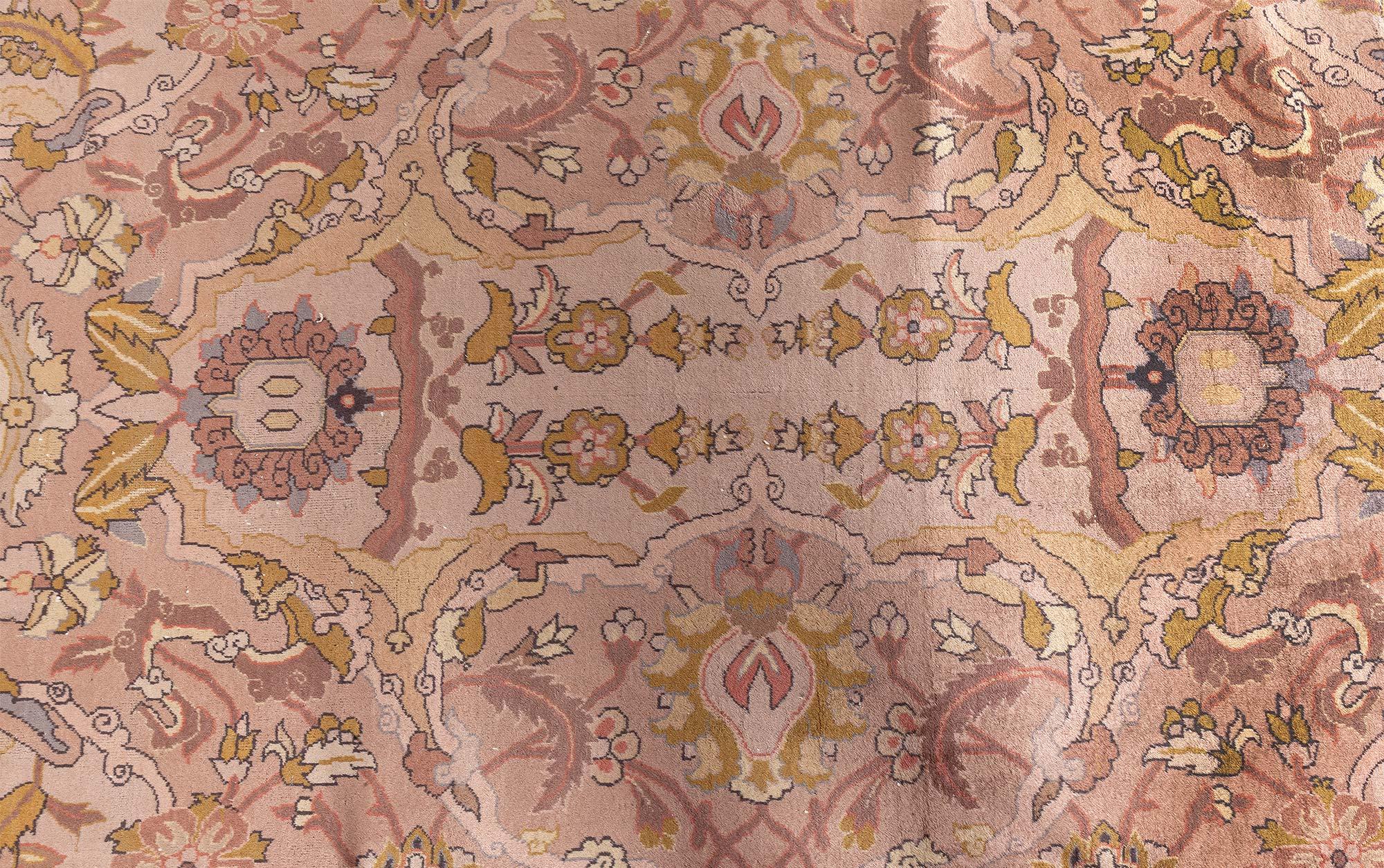20ième siècle Tapis indien ancien en laine fait à la main Doris Leslie Blau (taille ajustée) en vente