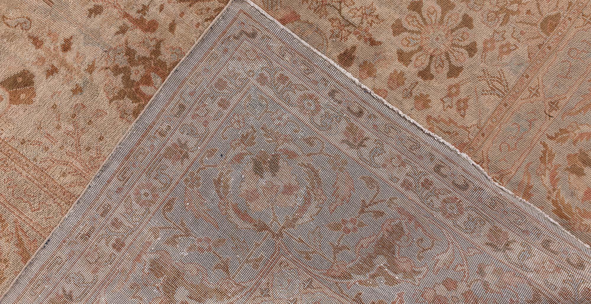 Tappeto indiano antico Doris Leslie Blau in vendita 1