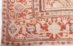 Tappeto turco Oushak antico di Doris Leslie Blau, con motivi geometrici e medaglione, color beige - 1900 circa
