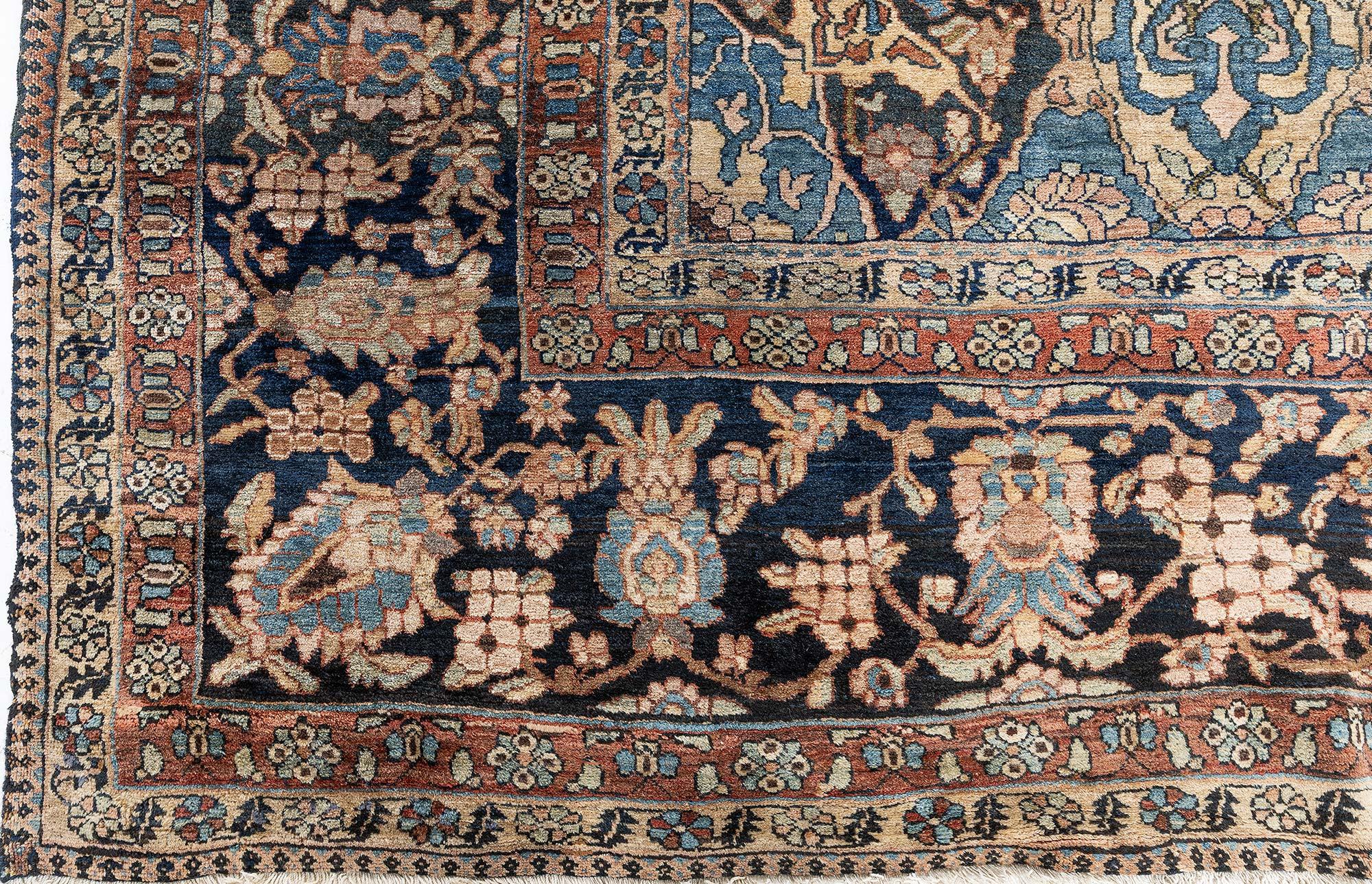 Laine Doris Leslie Blau Tapis ancien surdimensionné en laine persane Bakhtiari en vente