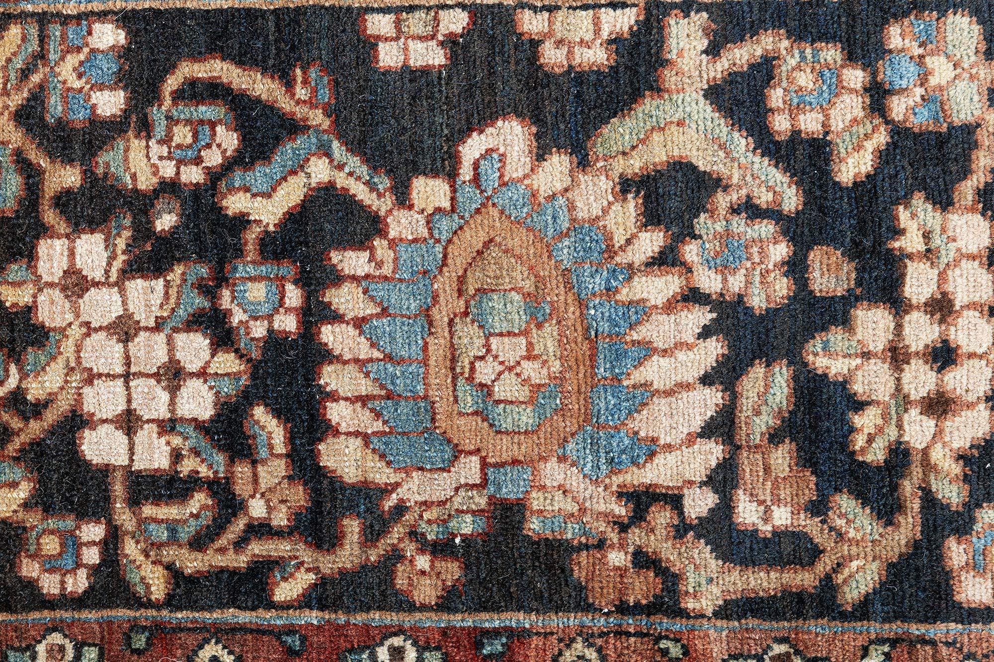 Doris Leslie Blau Tapis ancien surdimensionné en laine persane Bakhtiari en vente 1