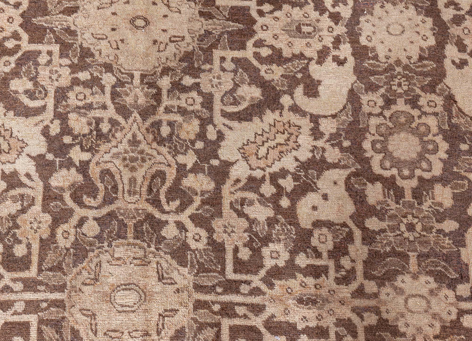 Tabriz Tapis persan ancien en laine fait à la main Doris Leslie Blau en vente