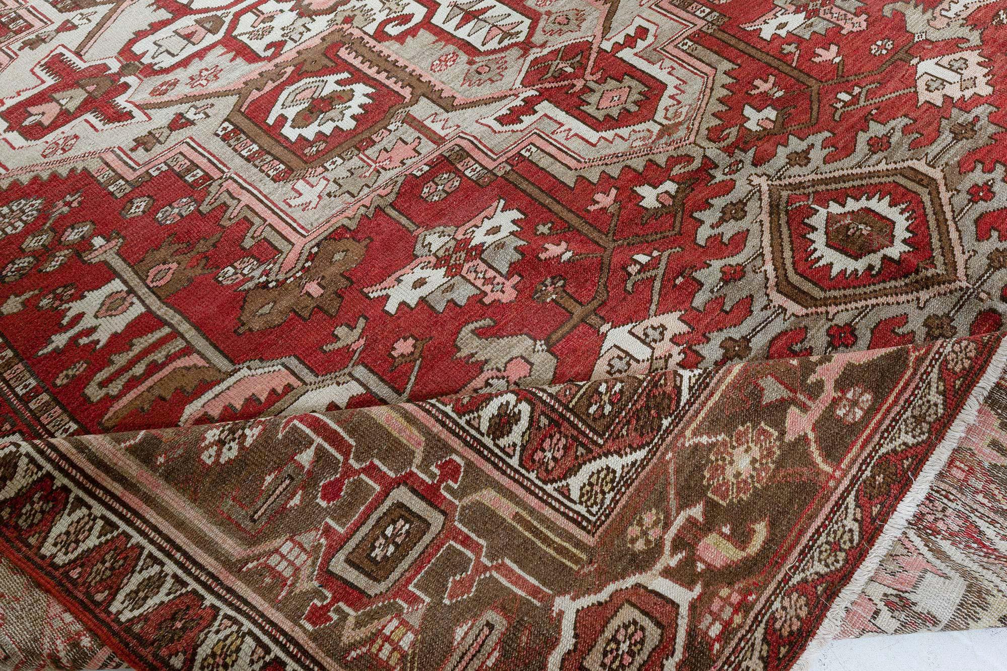 Antiker persischer Heriz-Teppich
Größe: 10'0