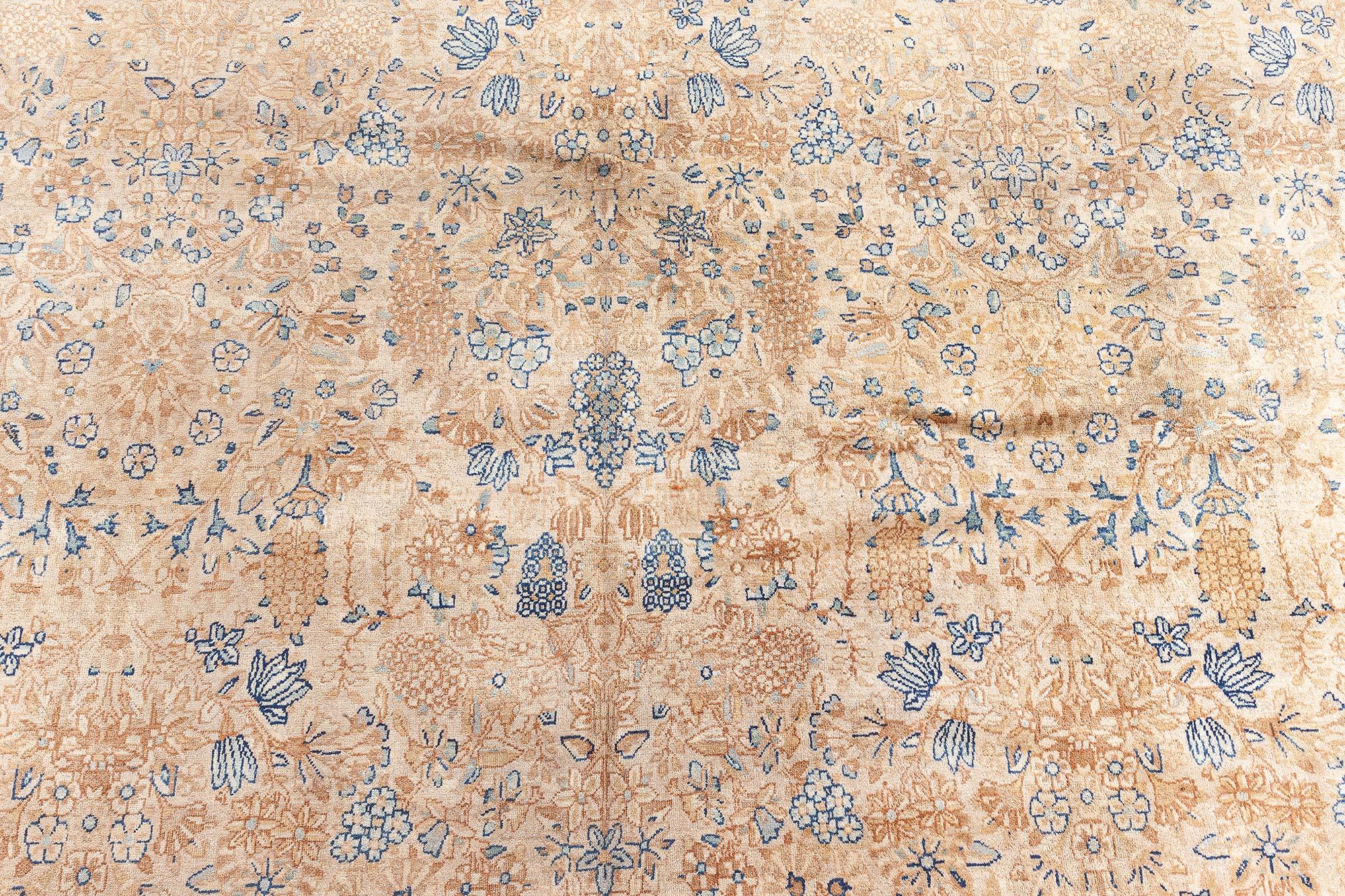Ancien tapis persan Kirman Beige, Blue, Green Handmade Wool Rug
Taille : 9'10