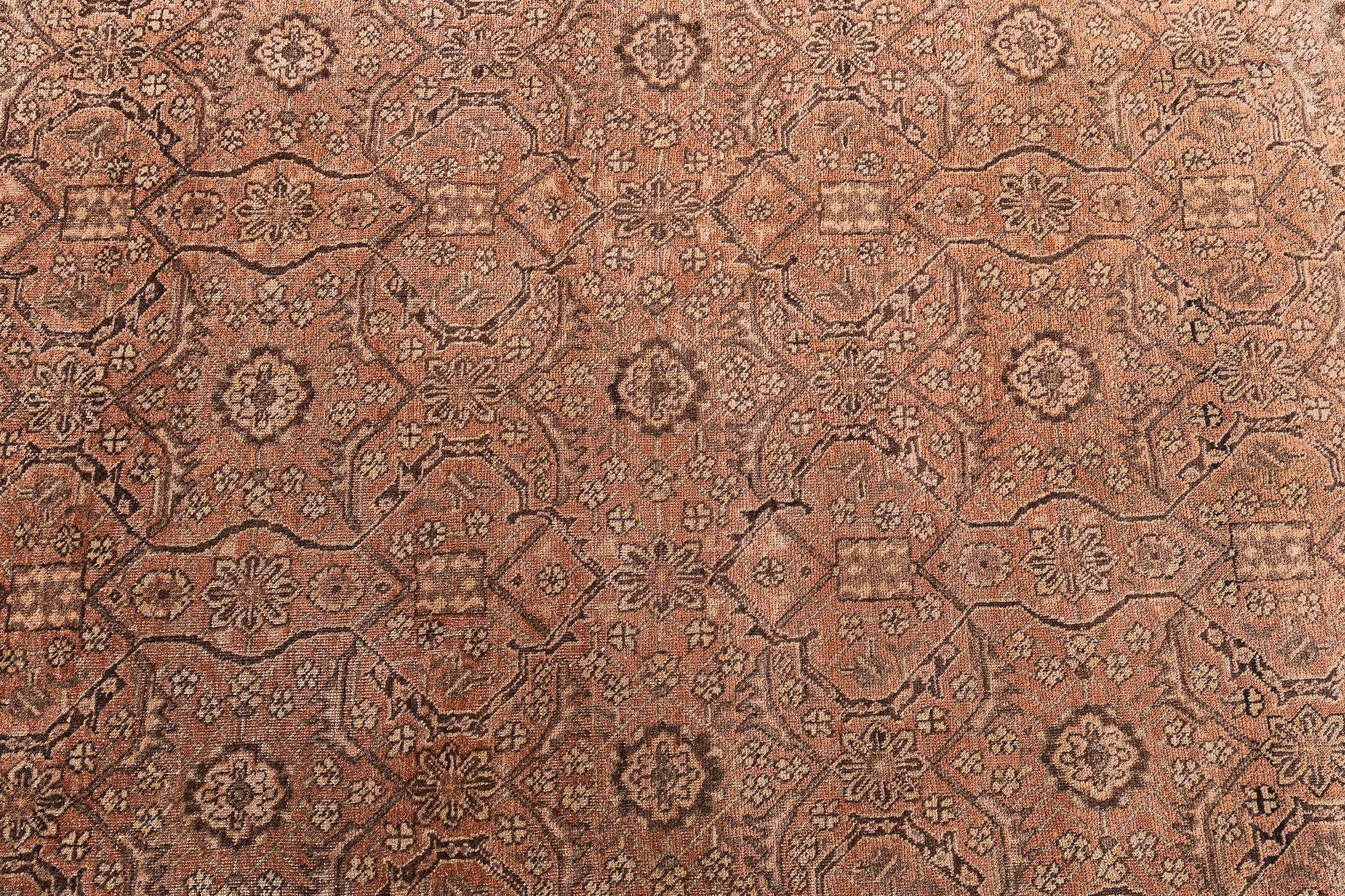 Antique Persian Kirman handmade wool rug
Size: 13'9