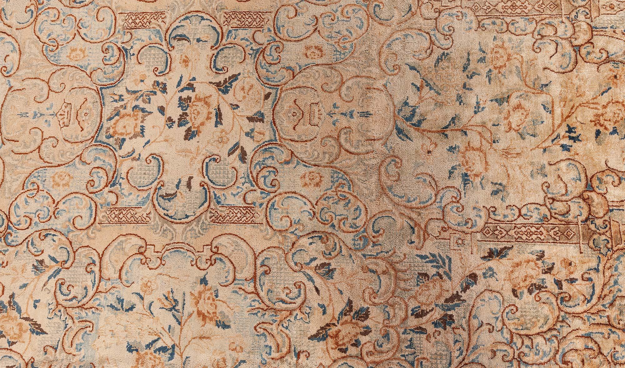20ième siècle Tapis persan Kirman ancien fait à la main Doris Leslie Blau en vente