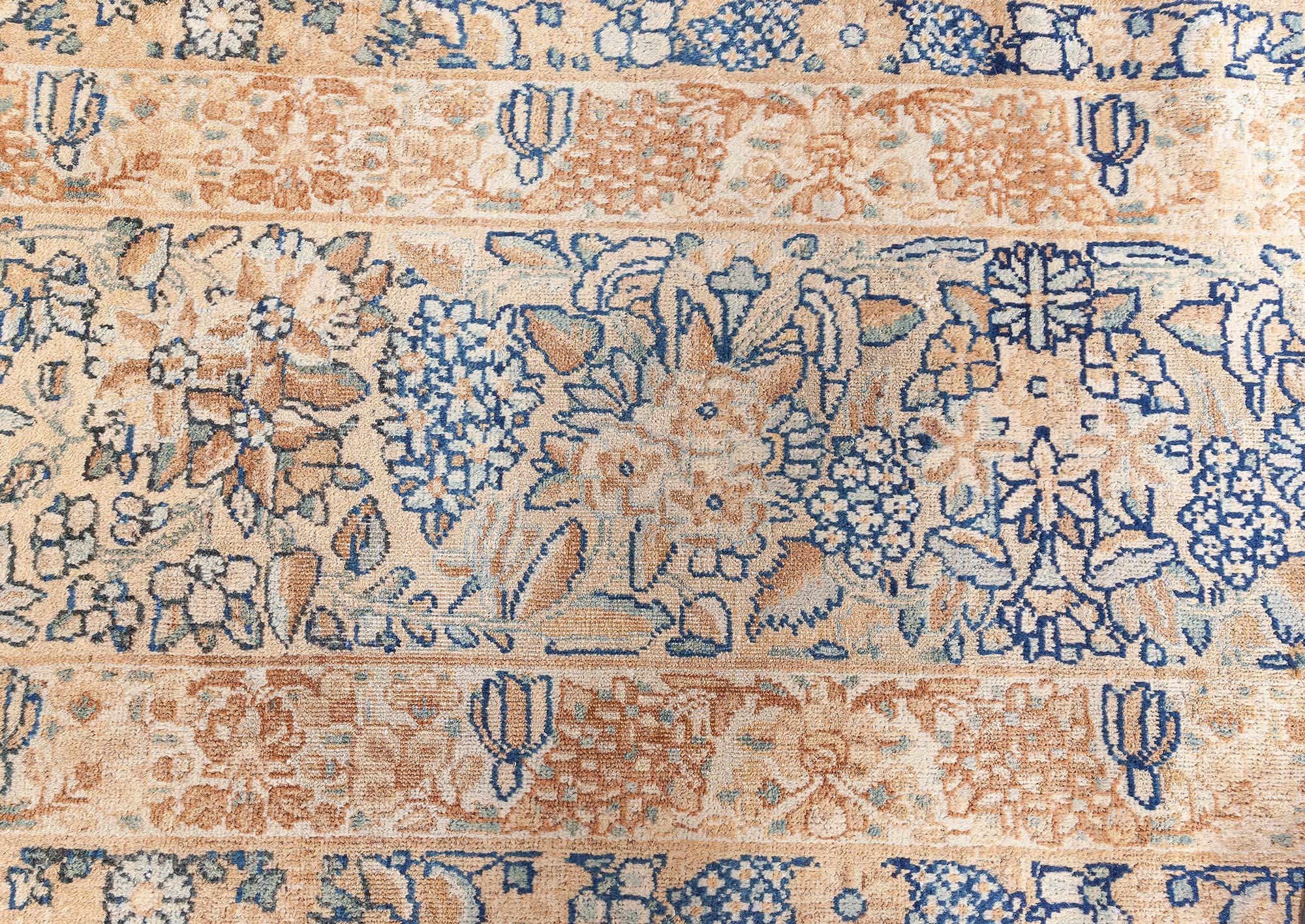 XIXe siècle Tapis persan Kirman ancien fait à la main Doris Leslie Blau en vente