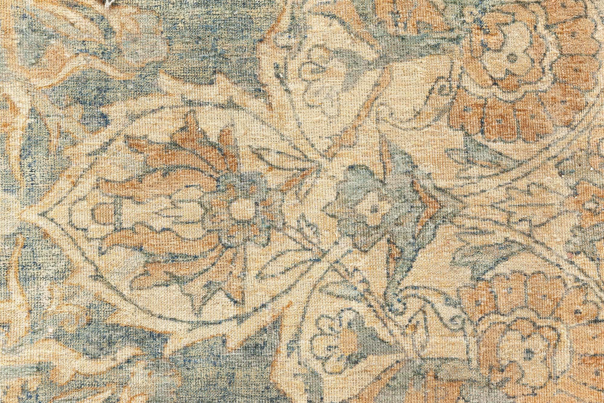 20ième siècle Tapis persan Kirman ancien fait à la main Doris Leslie Blau en vente