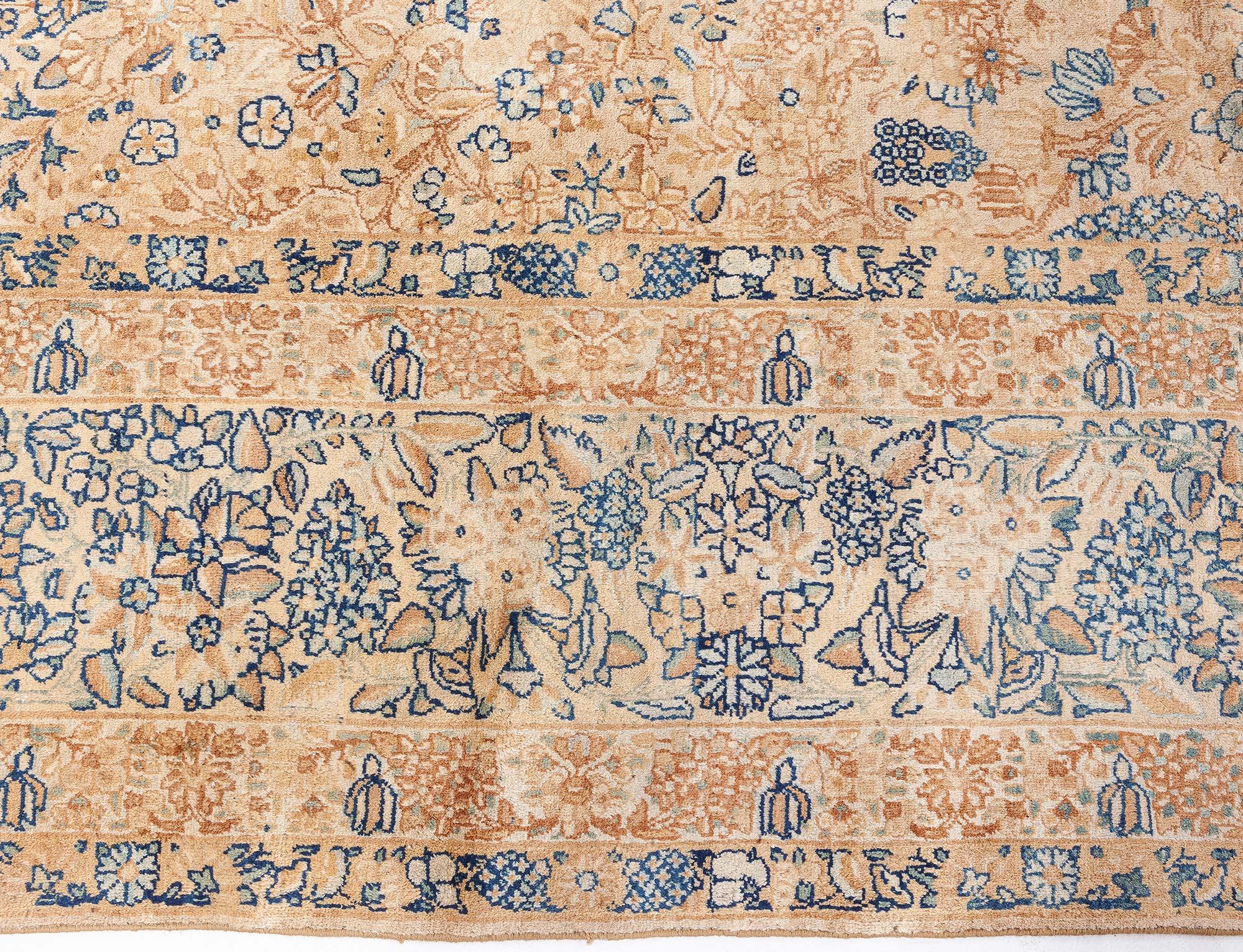 Laine Tapis persan Kirman ancien fait à la main Doris Leslie Blau en vente