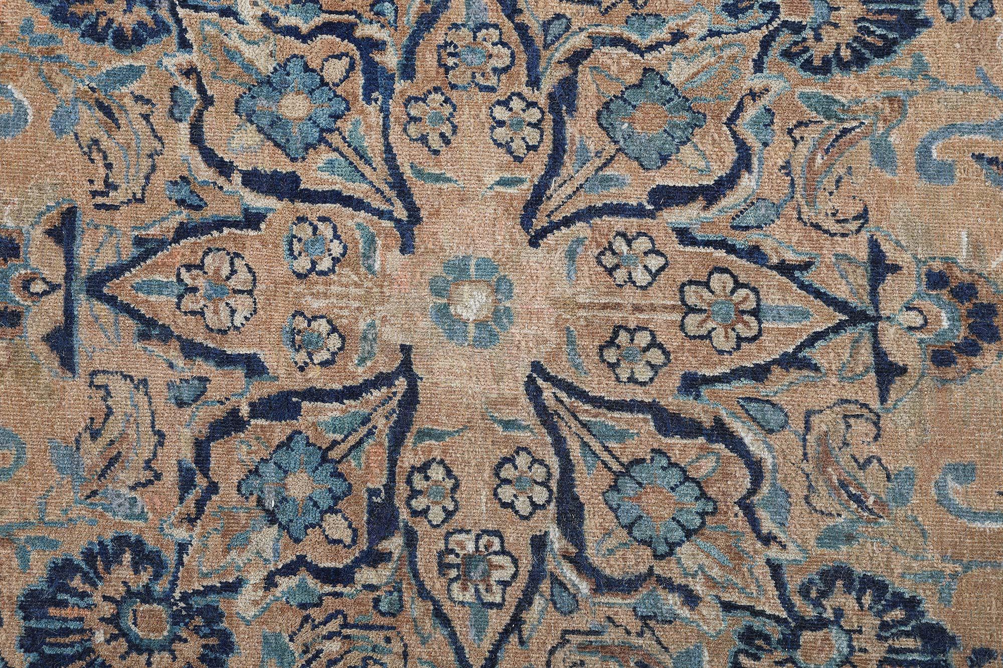 Laine Tapis persan Kirman ancien fait à la main Doris Leslie Blau en vente