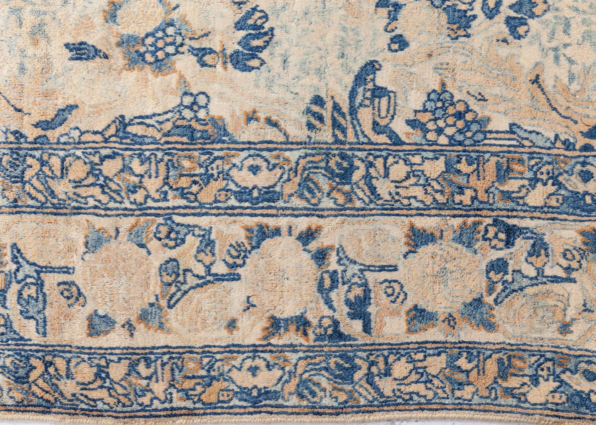 Lana Tappeto in lana antico persiano Kirman fatto a mano Doris Leslie Blau in vendita