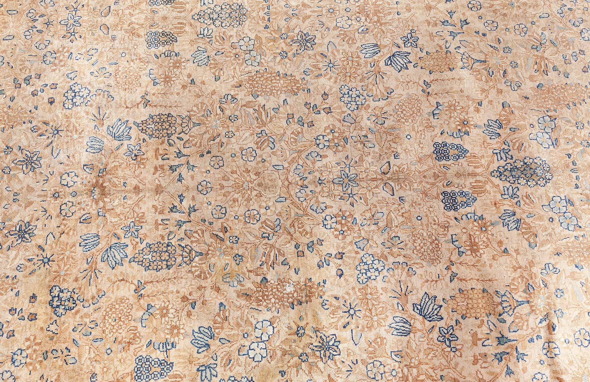Tapis persan Kirman ancien fait à la main Doris Leslie Blau en vente 1
