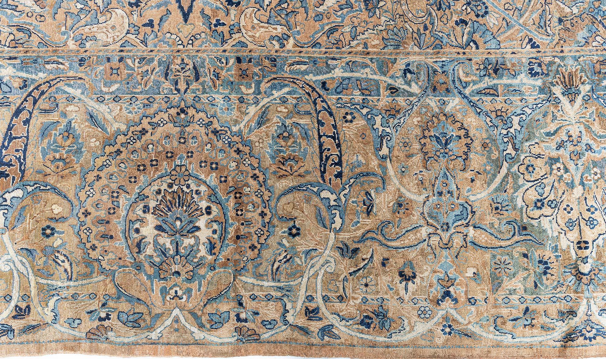 Tapis persan Kirman ancien fait à la main Doris Leslie Blau en vente 1