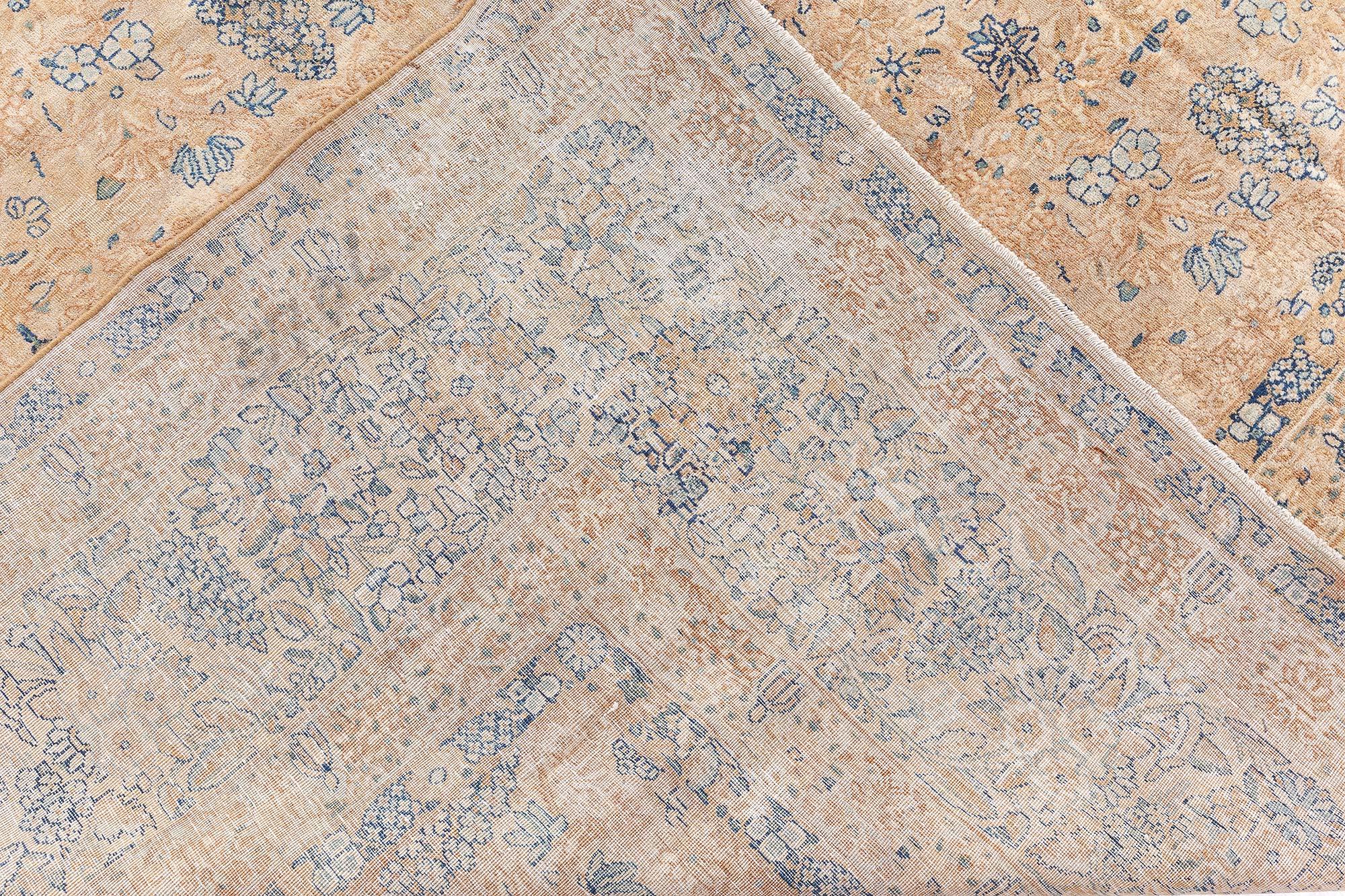 Tapis persan Kirman ancien fait à la main Doris Leslie Blau en vente 2