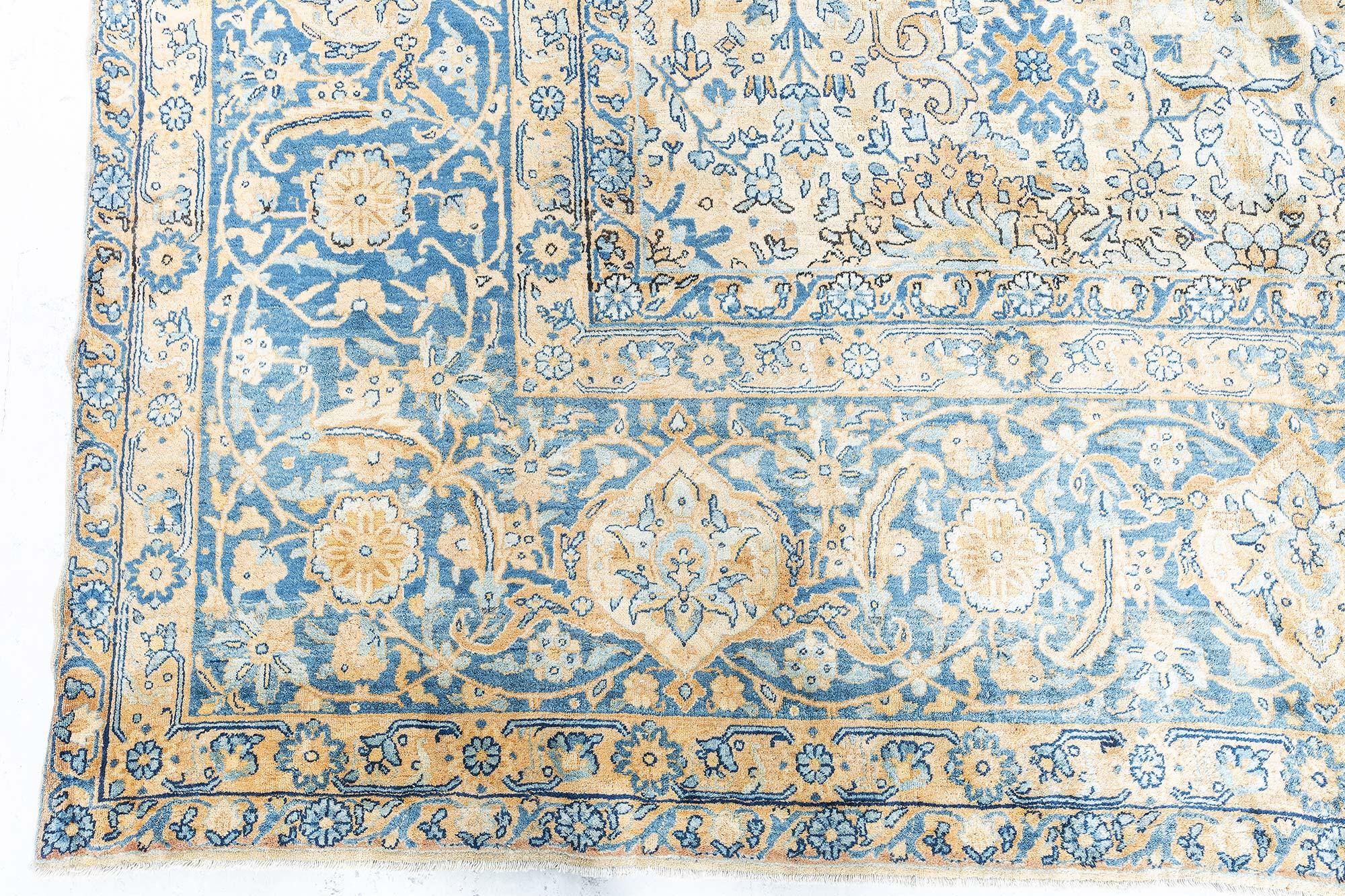 Doris Leslie Blauer antiker persischer Kirman Gelber handgefertigter Wollteppich im Angebot 2