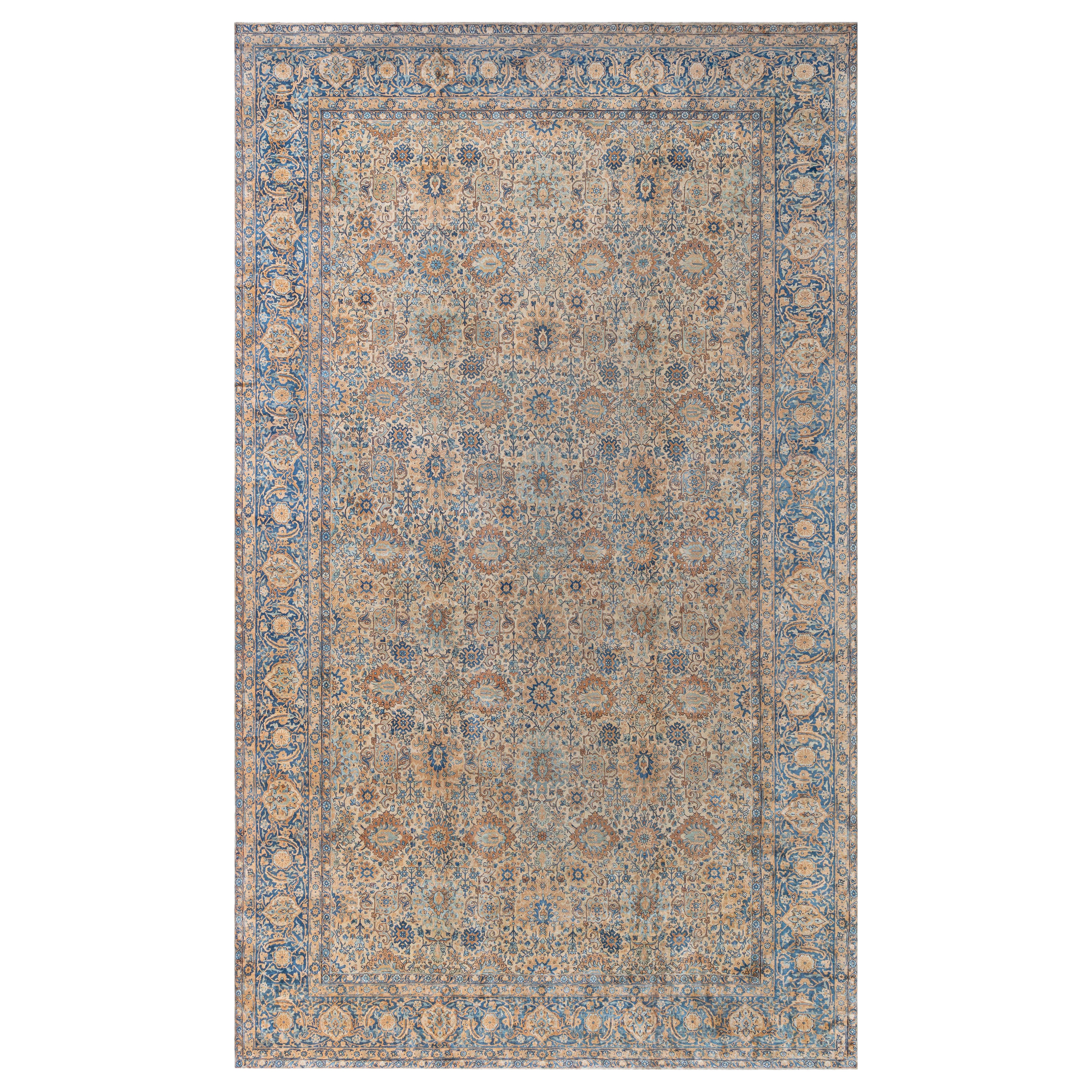 Doris Leslie Blauer antiker persischer Kirman Gelber handgefertigter Wollteppich im Angebot