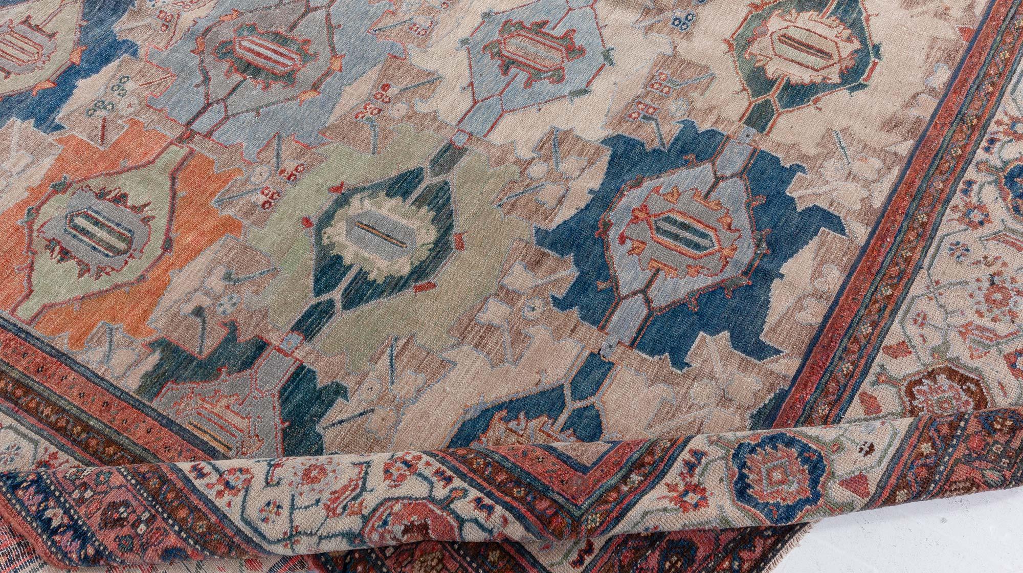 Tissé à la main Tapis persan Malayer ancien Doris Leslie Blau en vente
