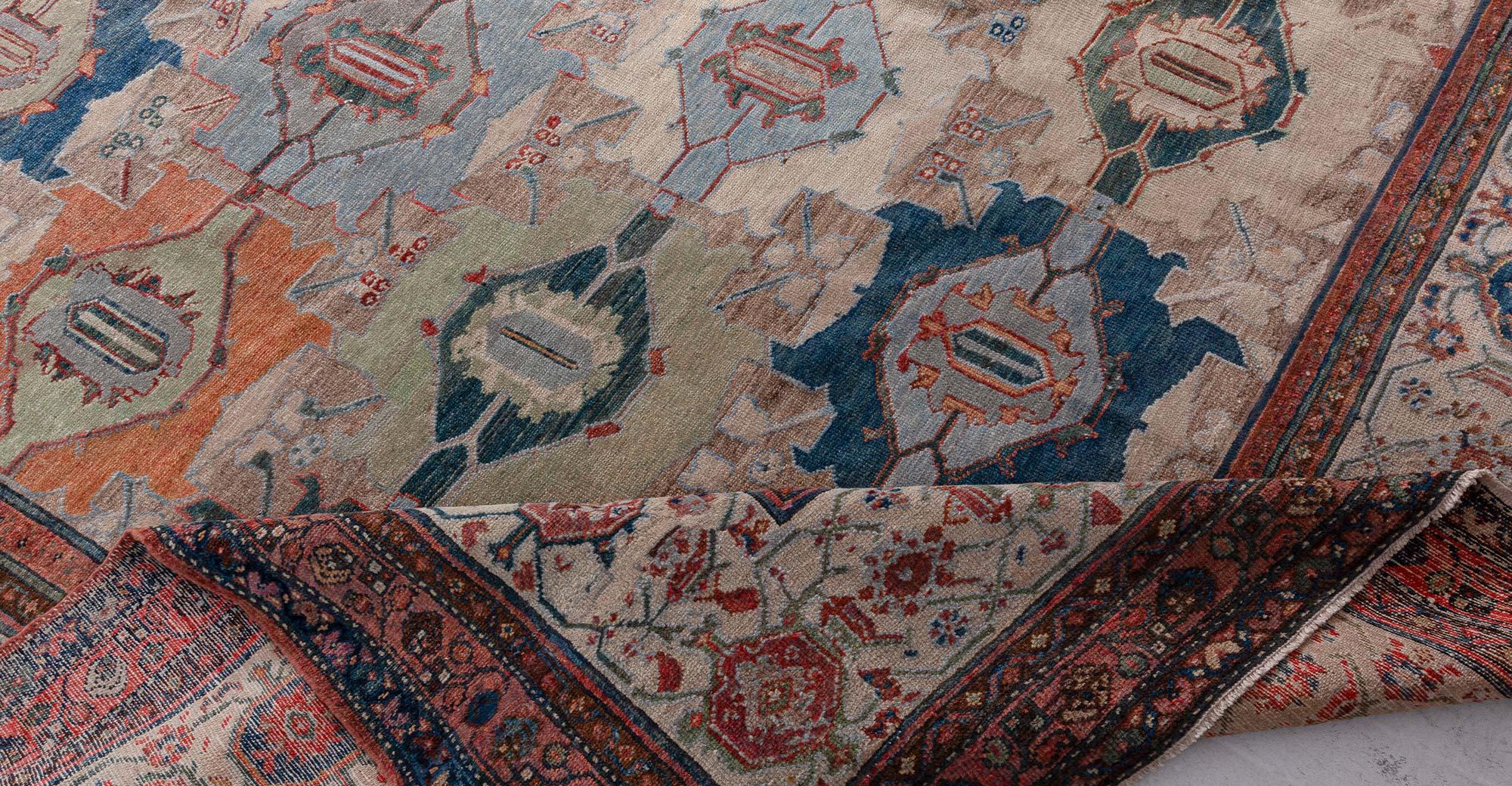 Doris Leslie Blauer antiker persischer Malayer-Teppich aus Persien im Angebot 1