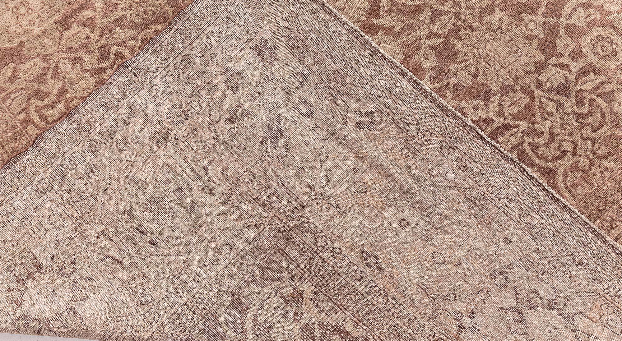 Doris Leslie Blau Tappeto antico persiano Sultanabad Rugs marrone in lana fatto a mano in vendita 2