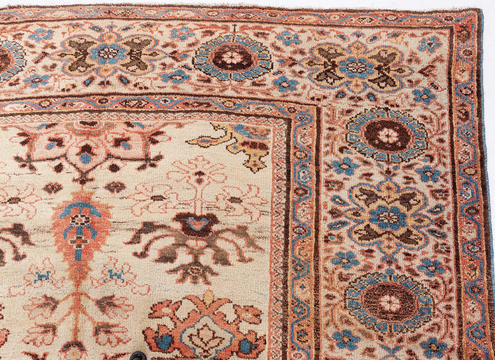 Ancien tapis persan Sultanabad Beige Audacieux Fait à la Main
Taille : 5'7