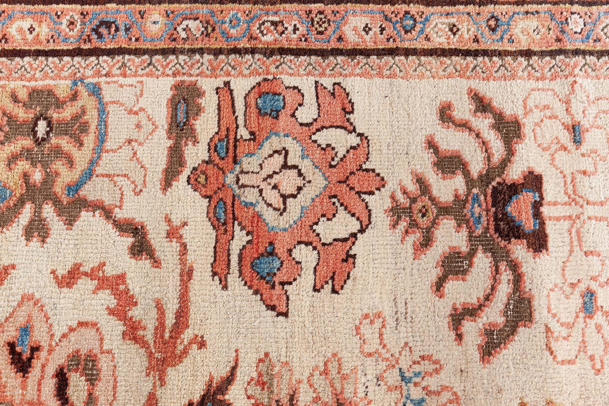 Doris Leslie Blauer antiker persischer Sultanabad-Wollteppich, handgefertigt im Zustand „Gut“ im Angebot in New York, NY