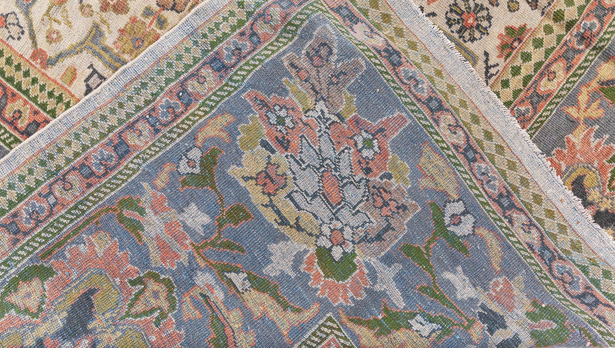 Tapis persan Sultanabad ancien Doris Leslie Blau ajusté en vente 3
