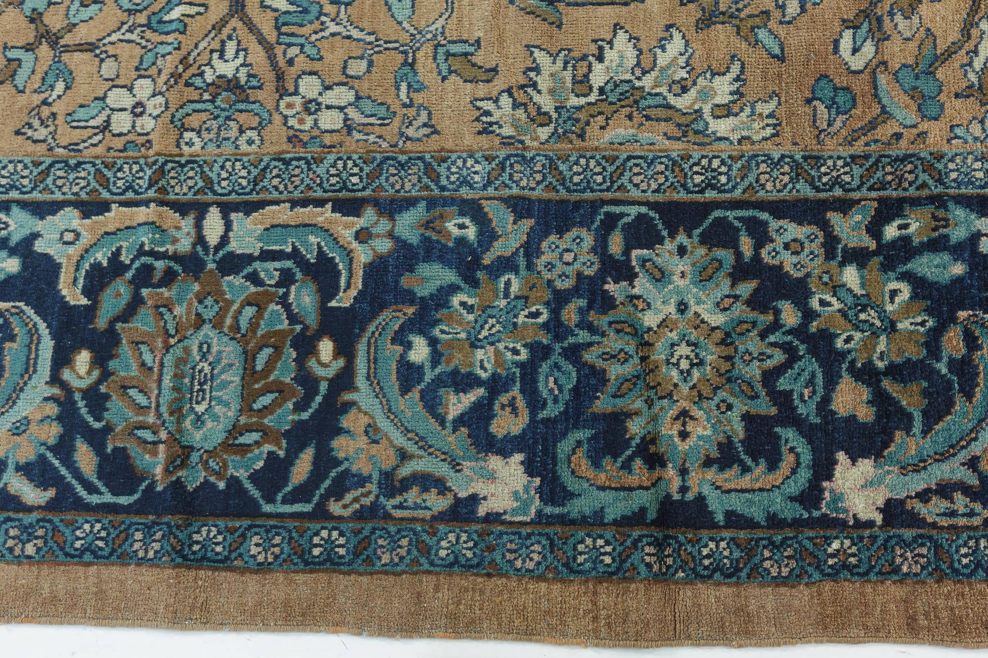 Doris Leslie Blauer antiker persischer Sultanabad-Teppich 'Größe verstellbar' (Persisch) im Angebot