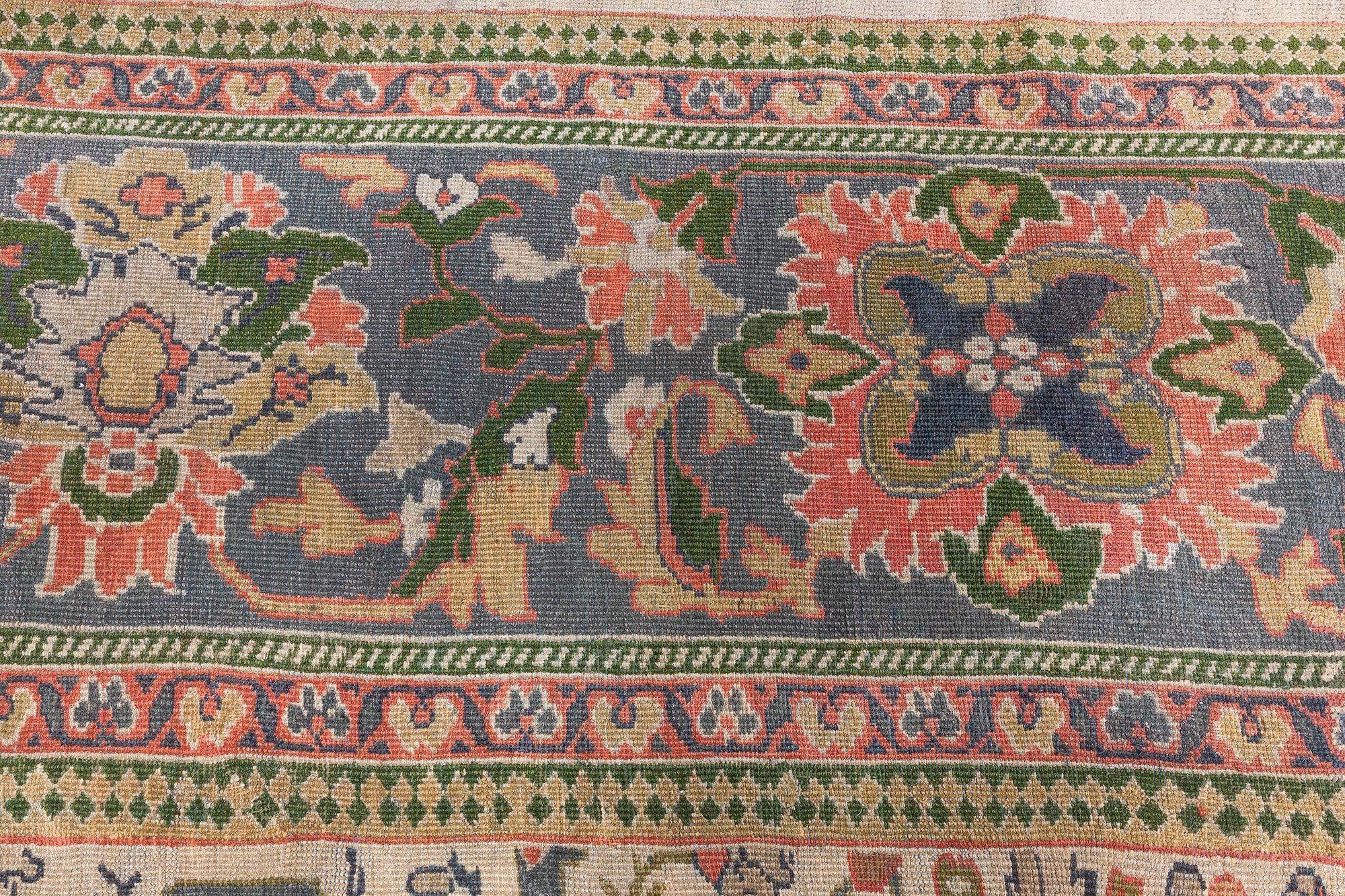 Laine Tapis persan Sultanabad ancien Doris Leslie Blau ajusté en vente