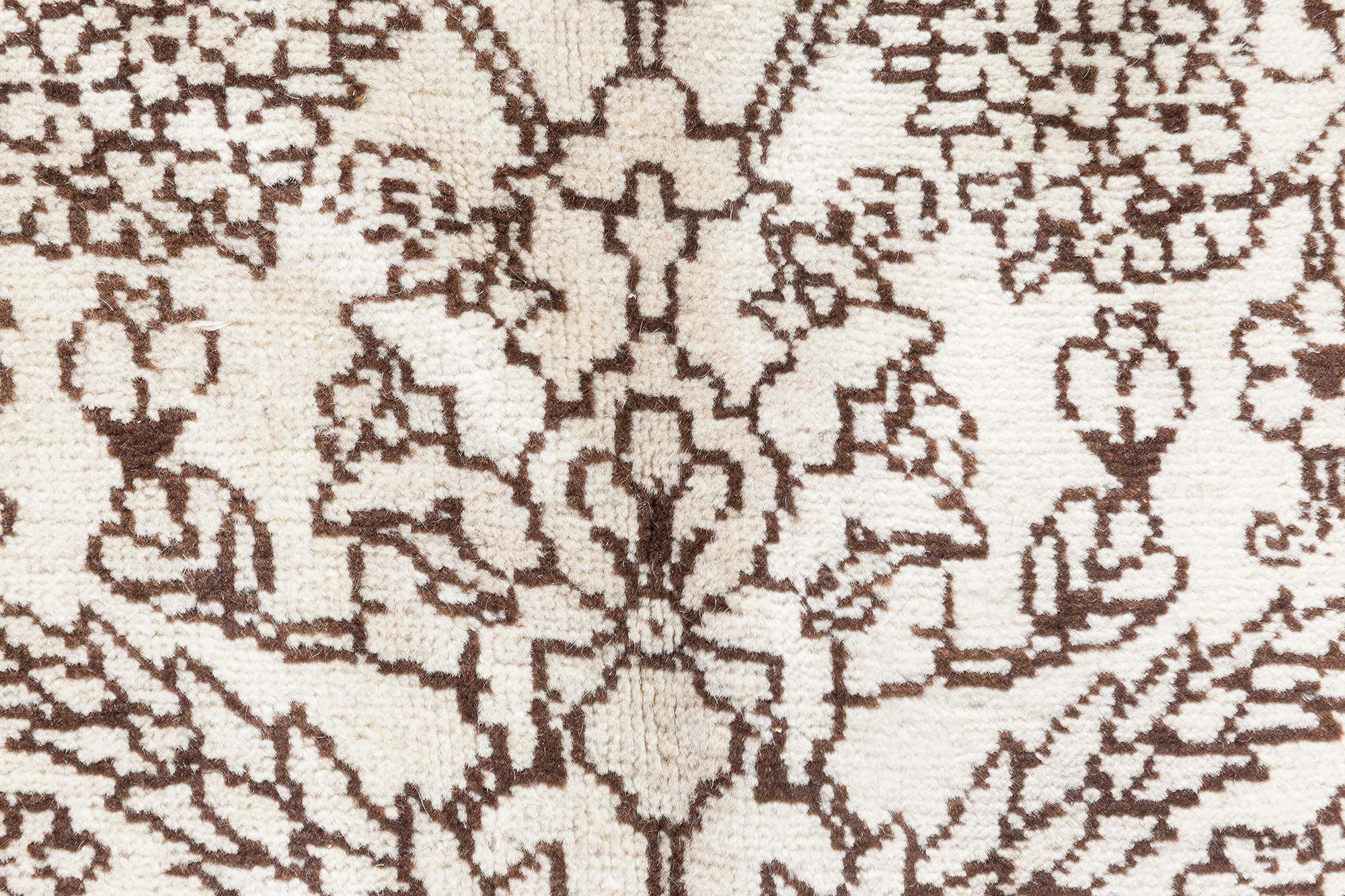 Doris Leslie Blau Antique Persian Tabriz Beige and Brown Rug (Handgeknüpft) im Angebot