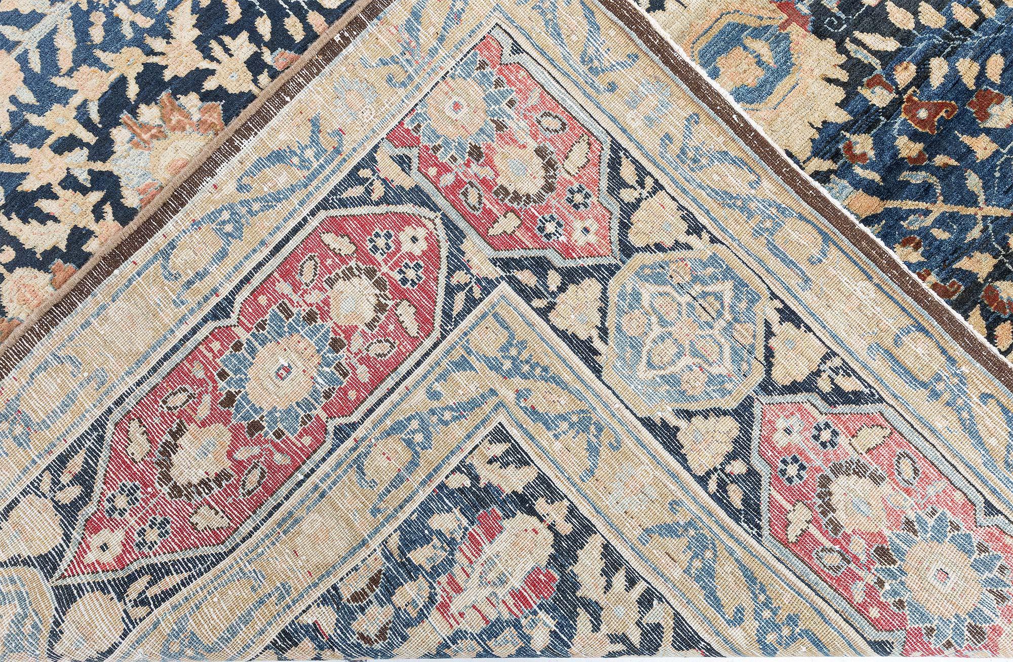 Doris Leslie Blauer antiker persischer Täbris- Botanic Handgefertigter Teppich aus Wolle im Angebot 3