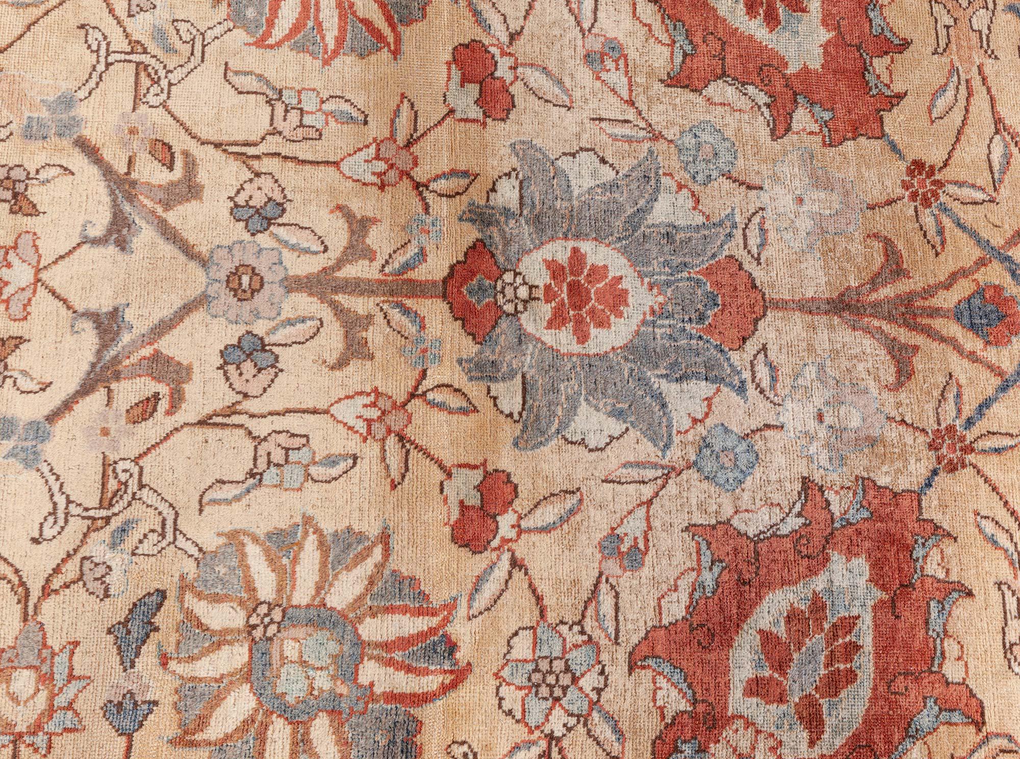 20ième siècle Tapis persan ancien Tabriz Botanic fait à la main Doris Leslie Blau en vente