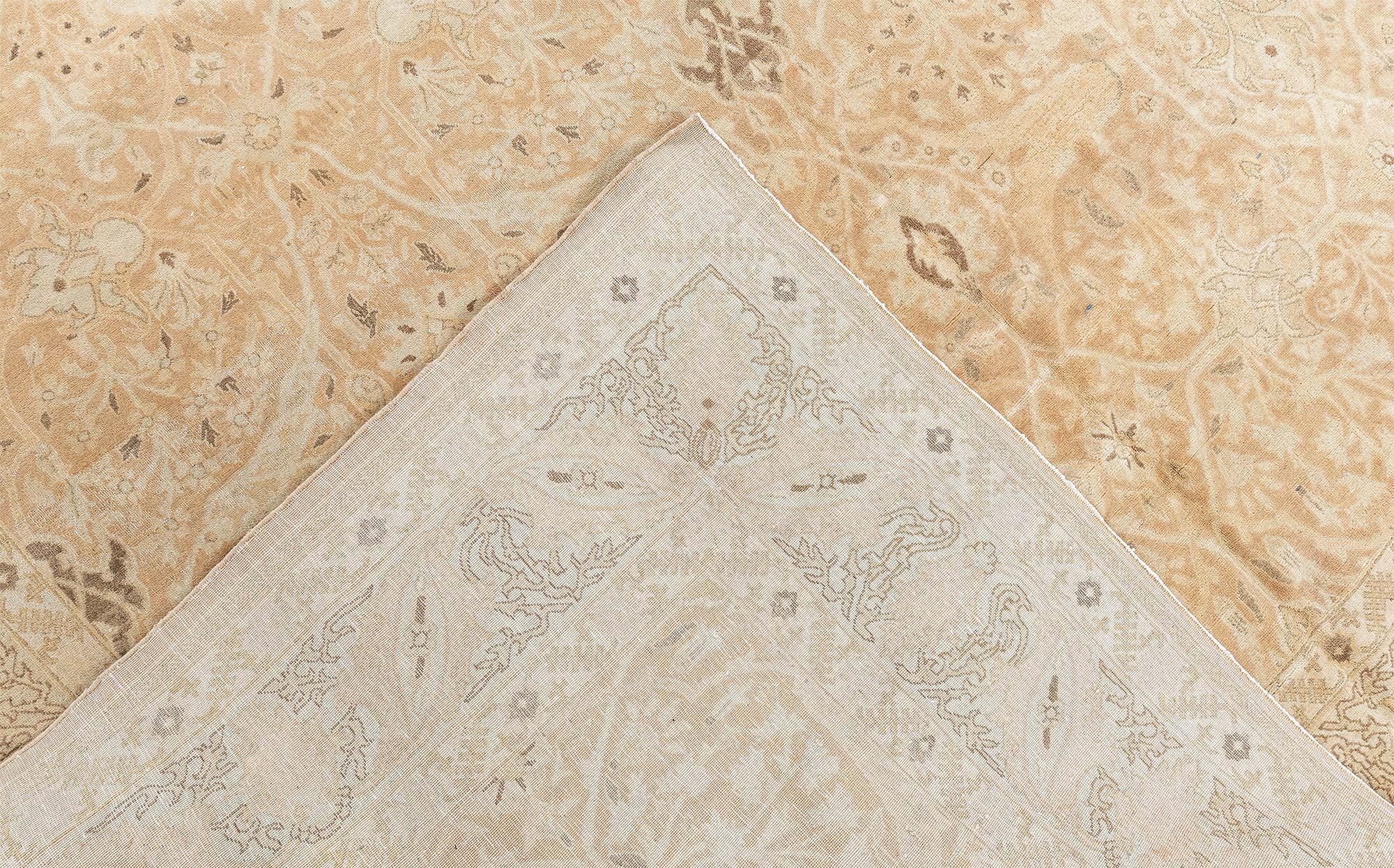 Tapis persan ancien Tabriz Botanic tissé à la main Doris Leslie Blau en vente 4