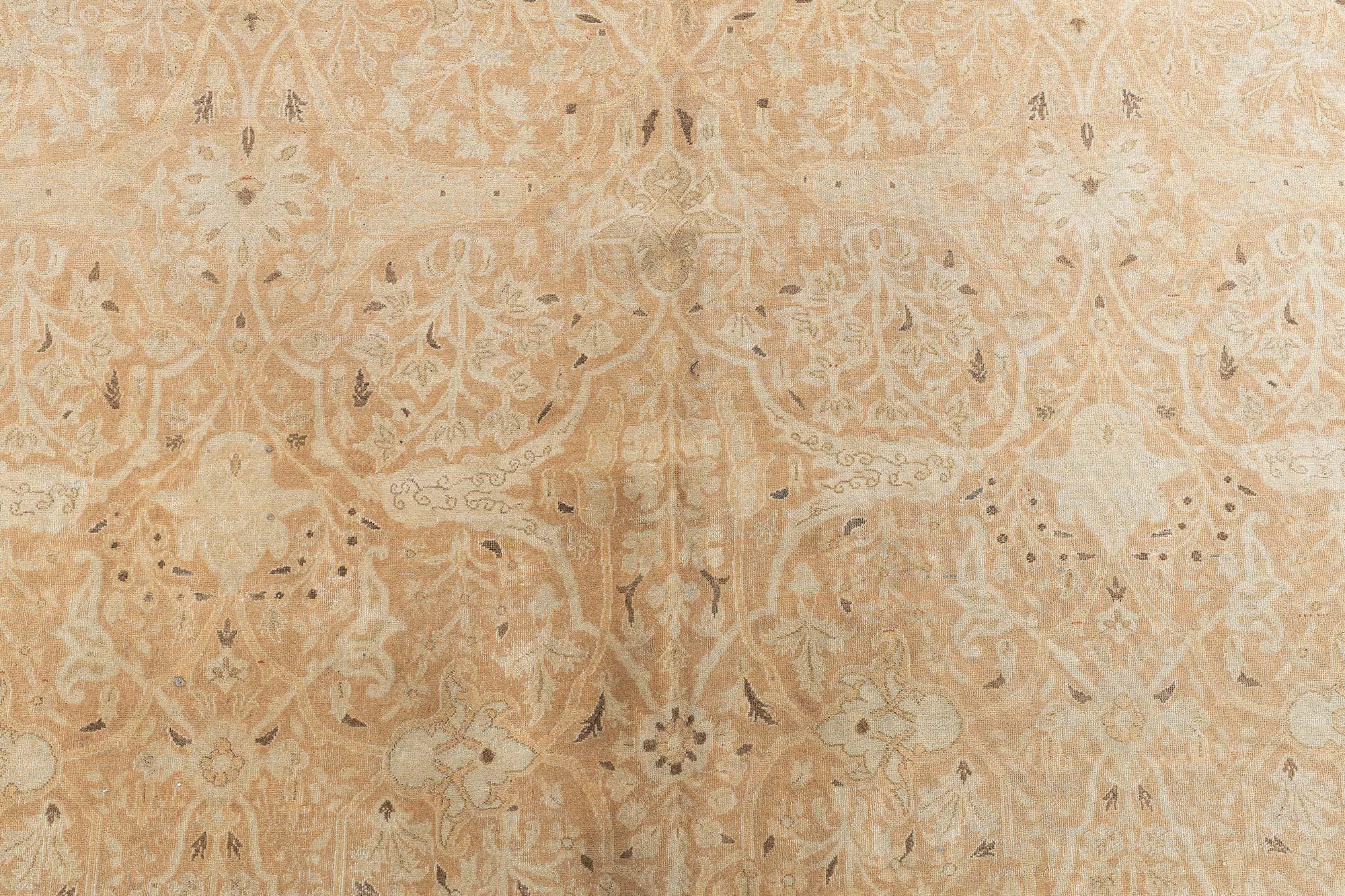 Tapis persan ancien Tabriz Botanic tissé à la main Doris Leslie Blau en vente 1