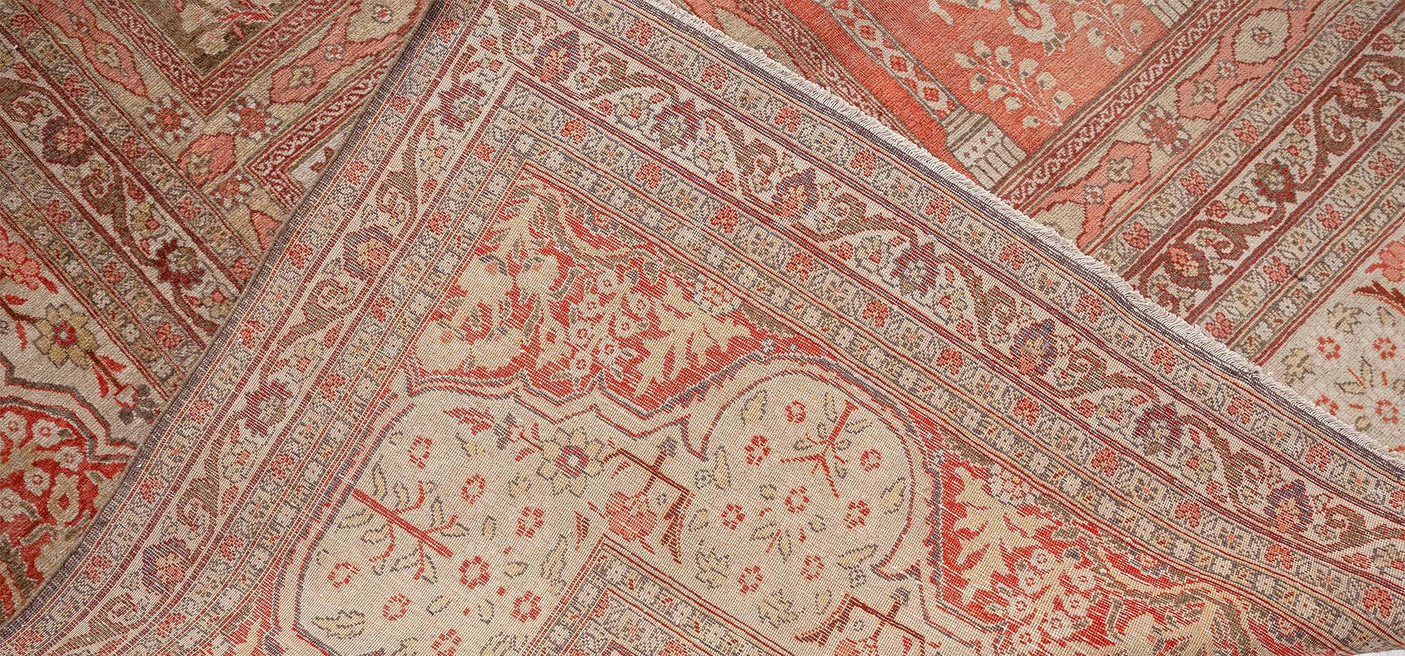 Tapis persan Tabriz ancien noué à la main Doris Leslie Blau en vente 4