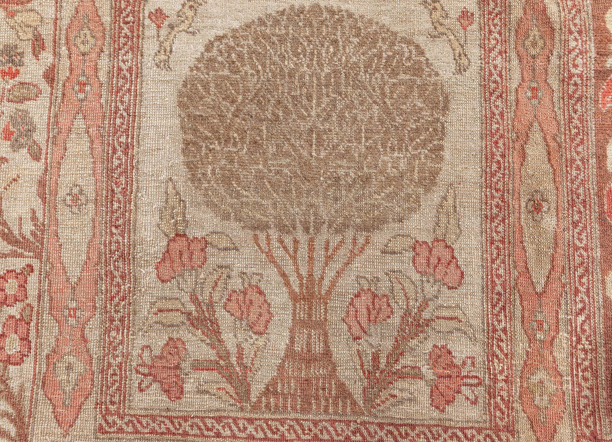 Ancien tapis persan Tabriz en laine nouée à la main, cuivre, terre cuite et ivoire
Taille : 11'0