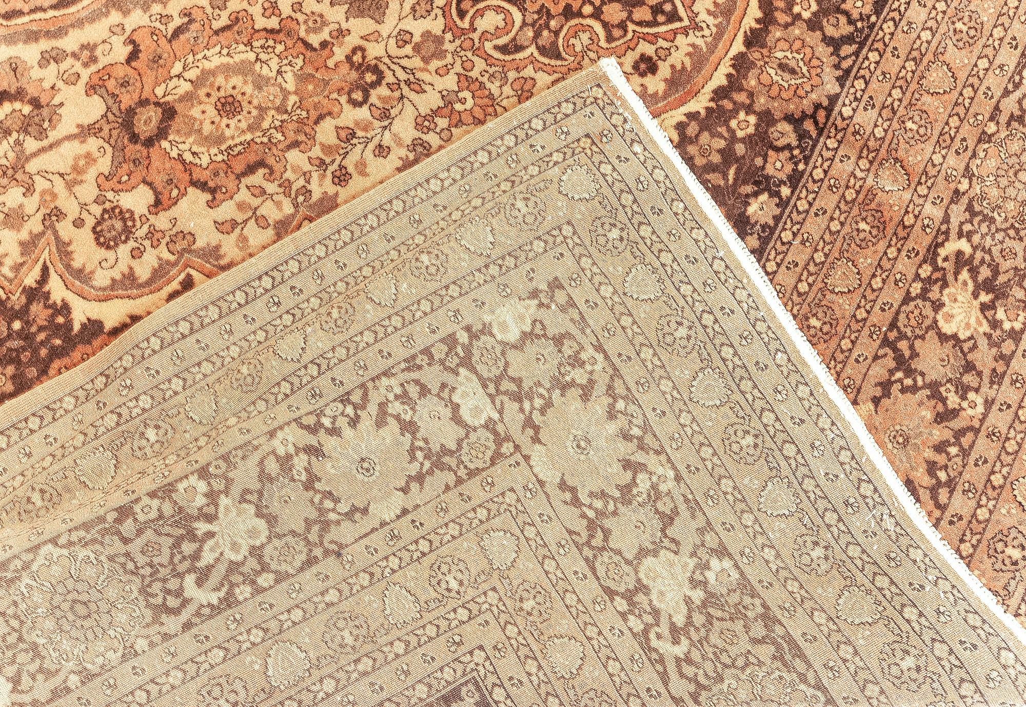 XIXe siècle Tapis persan Tabriz ancien noué à la main Doris Leslie Blau en vente