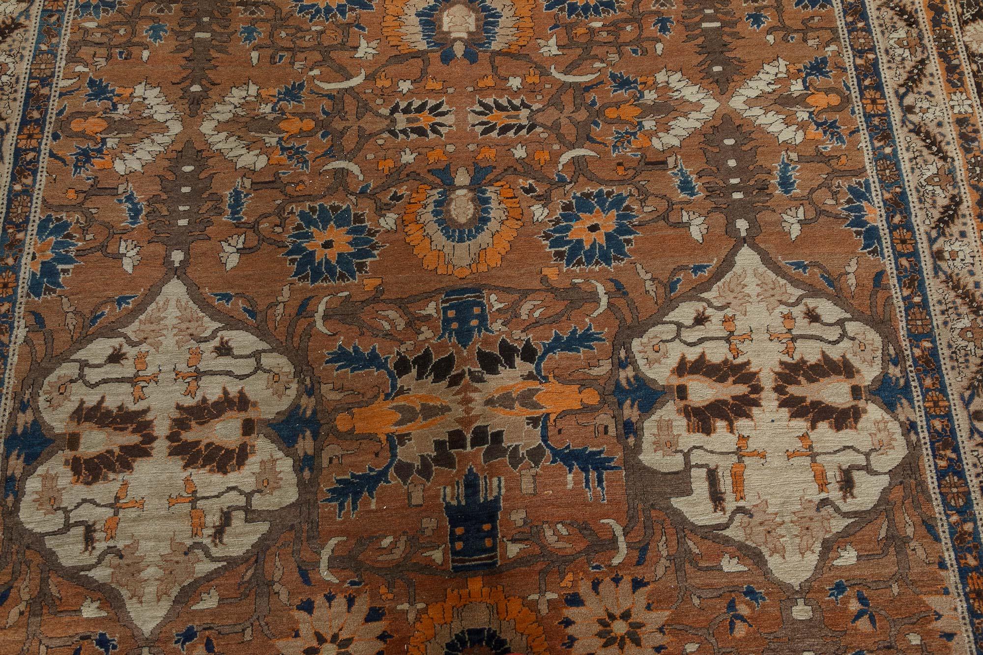 XIXe siècle Tapis persan Tabriz ancien fait à la main Doris Leslie Blau, taille ajustée en vente