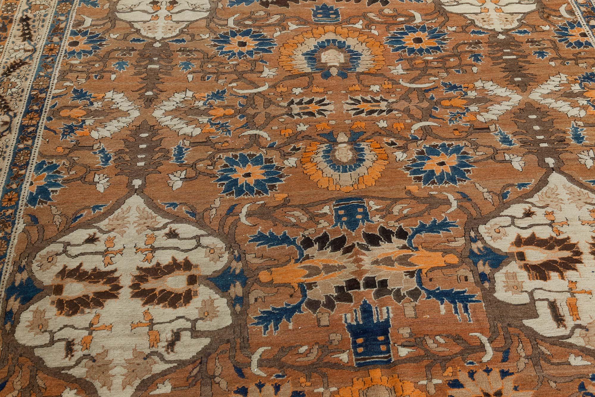Laine Tapis persan Tabriz ancien fait à la main Doris Leslie Blau, taille ajustée en vente