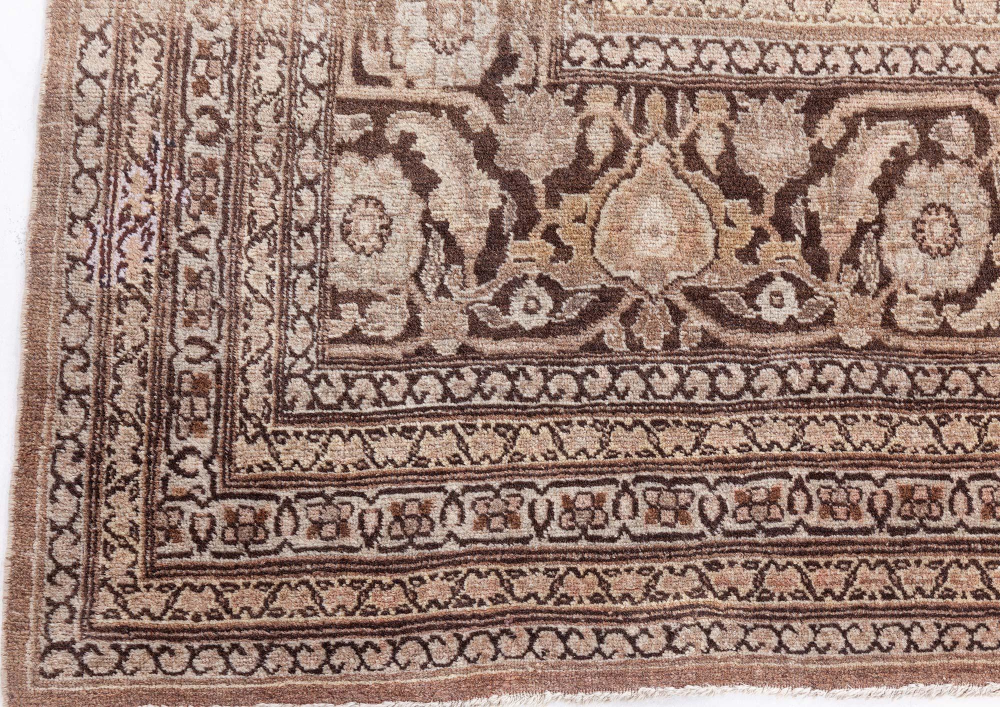 Doris Leslie Blau Tapis persan ancien Tabriz fait main en laine en vente 3