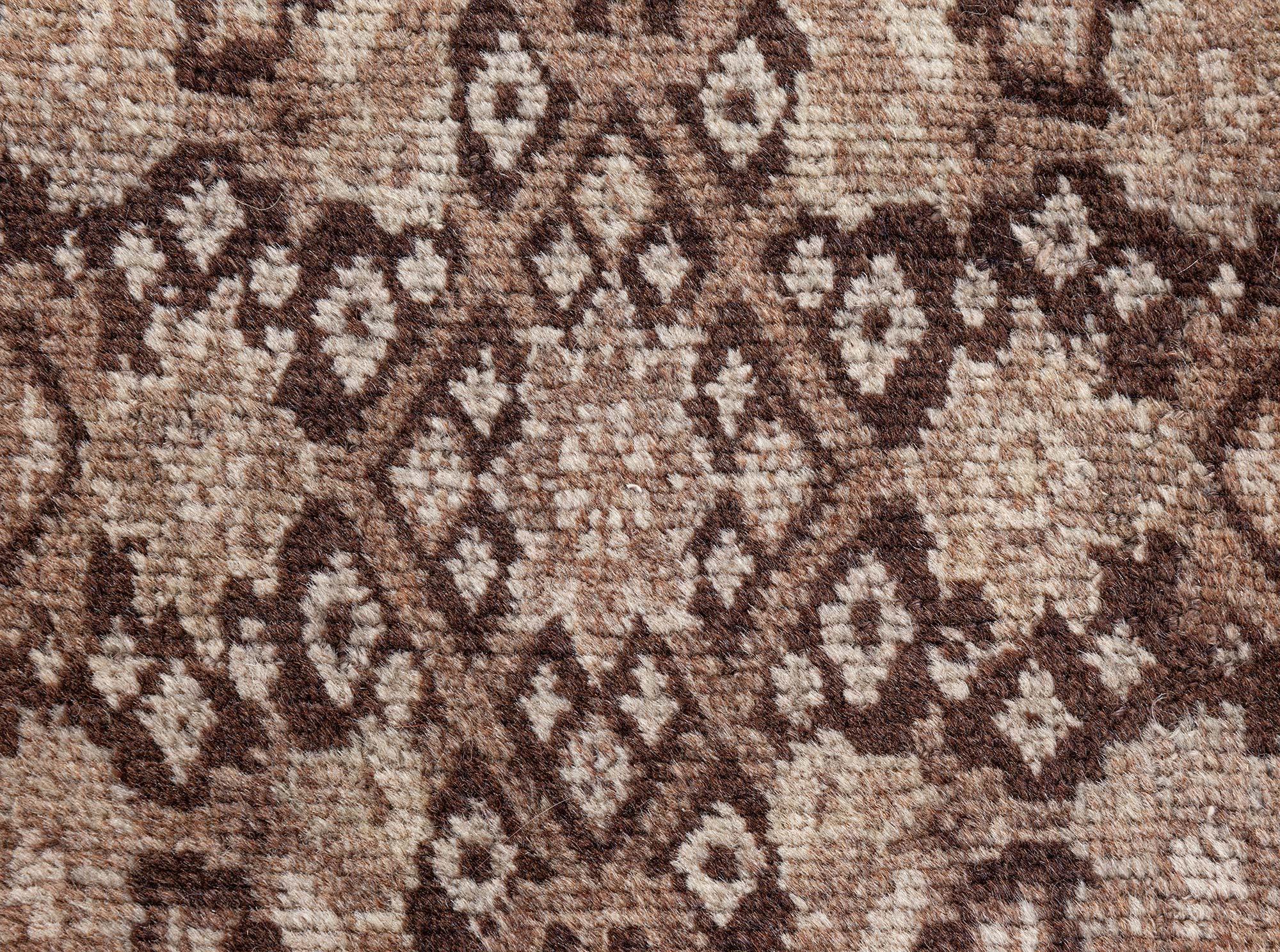 Doris Leslie Blau Tapis persan ancien Tabriz fait main en laine en vente 4