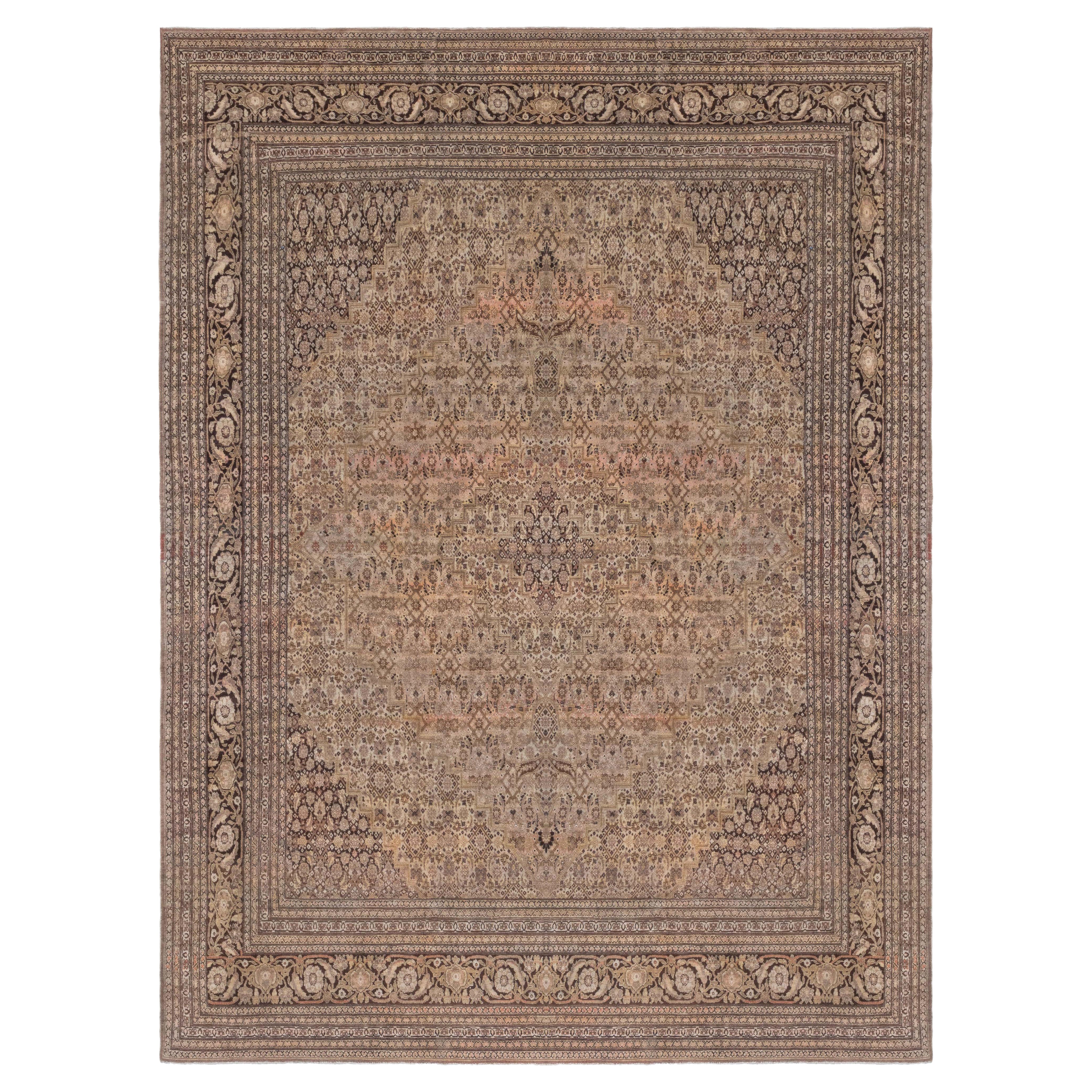 Doris Leslie Blauer antiker persischer Täbris-Teppich aus handgefertigter Wolle