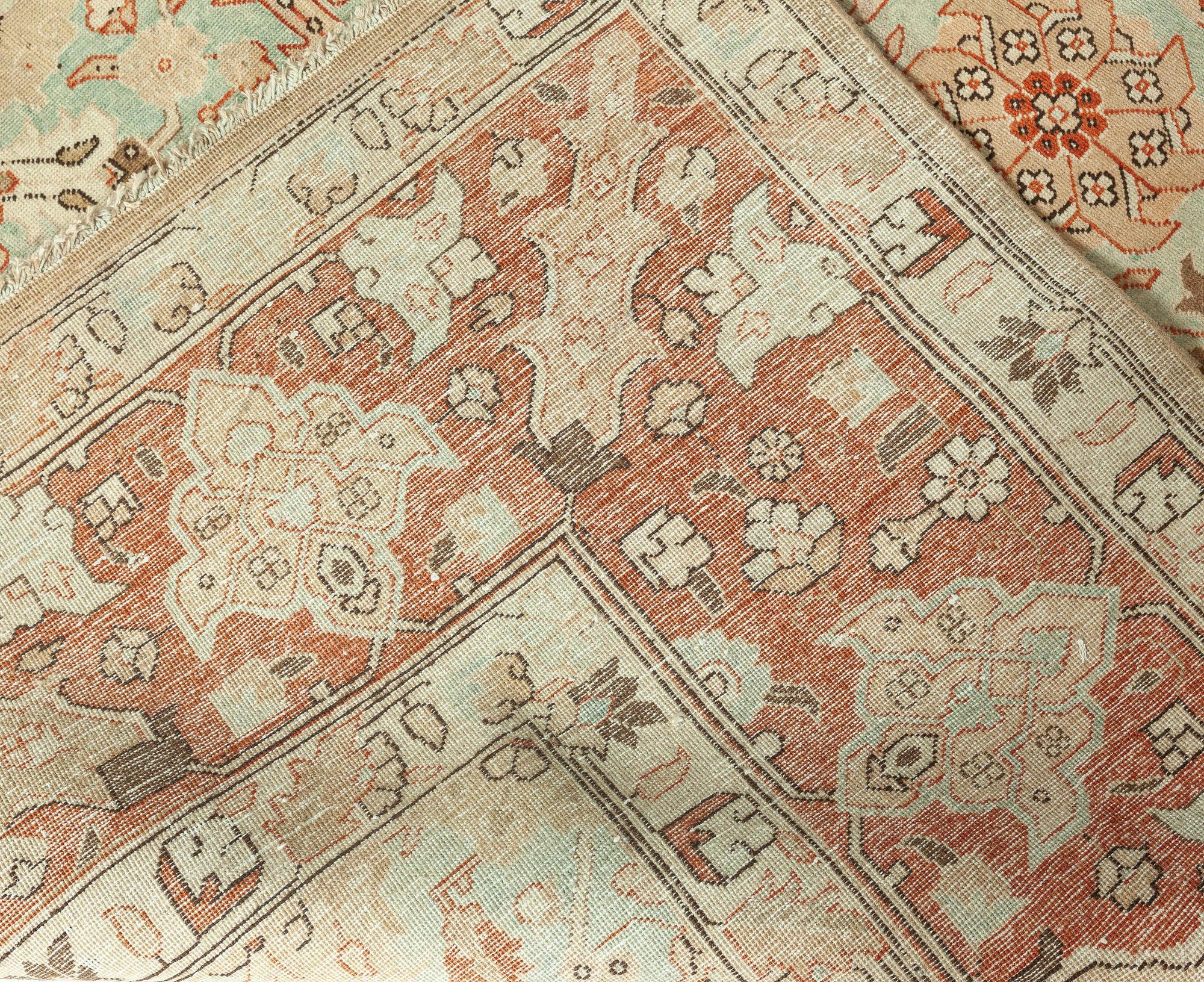 Lana Doris Leslie Blau Tappeto antico persiano Tabriz in lana fatto a mano in vendita