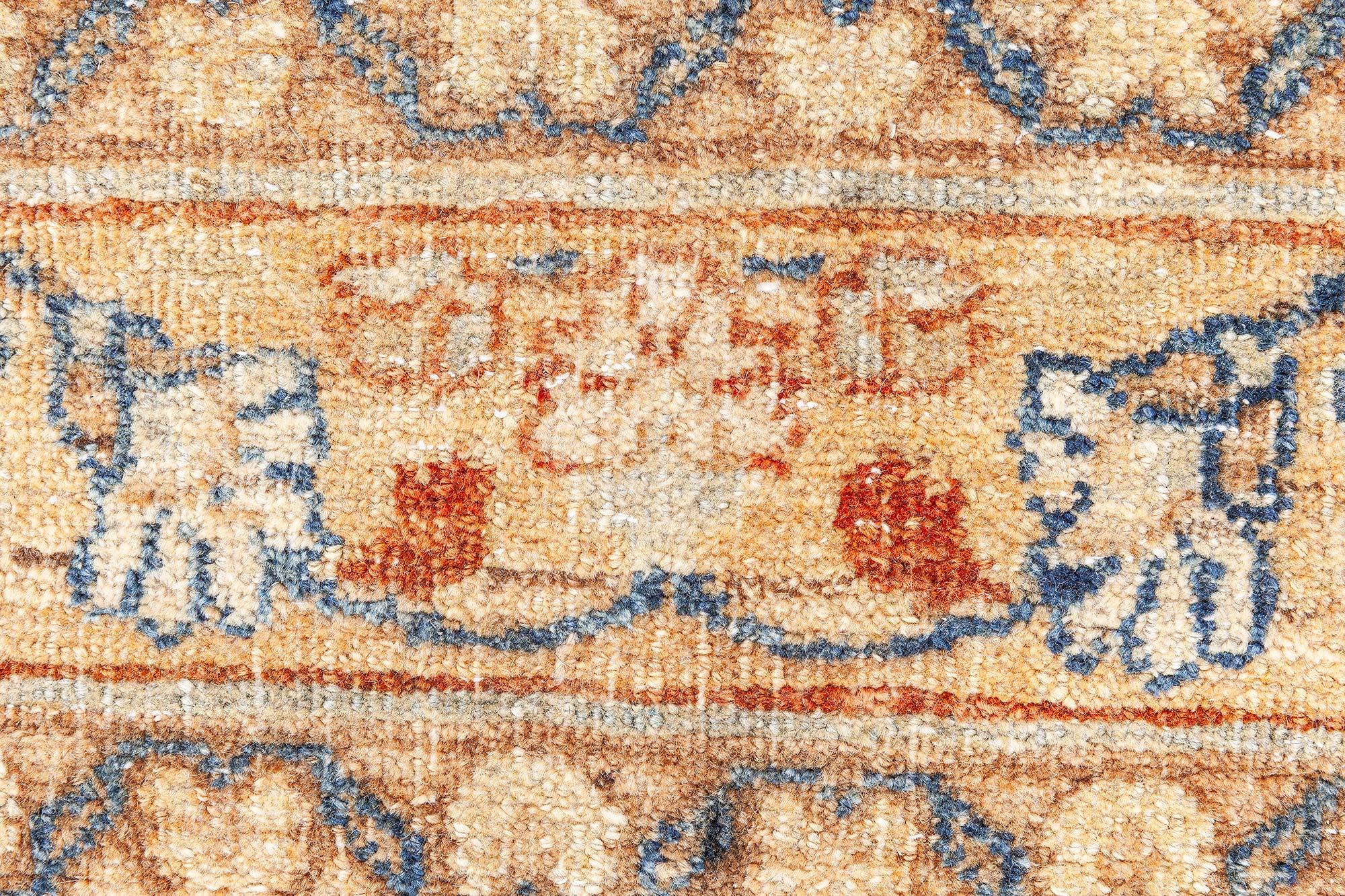 Doris Leslie Blauer antiker persischer Täbris-Teppich in Blau im Zustand „Gut“ im Angebot in New York, NY